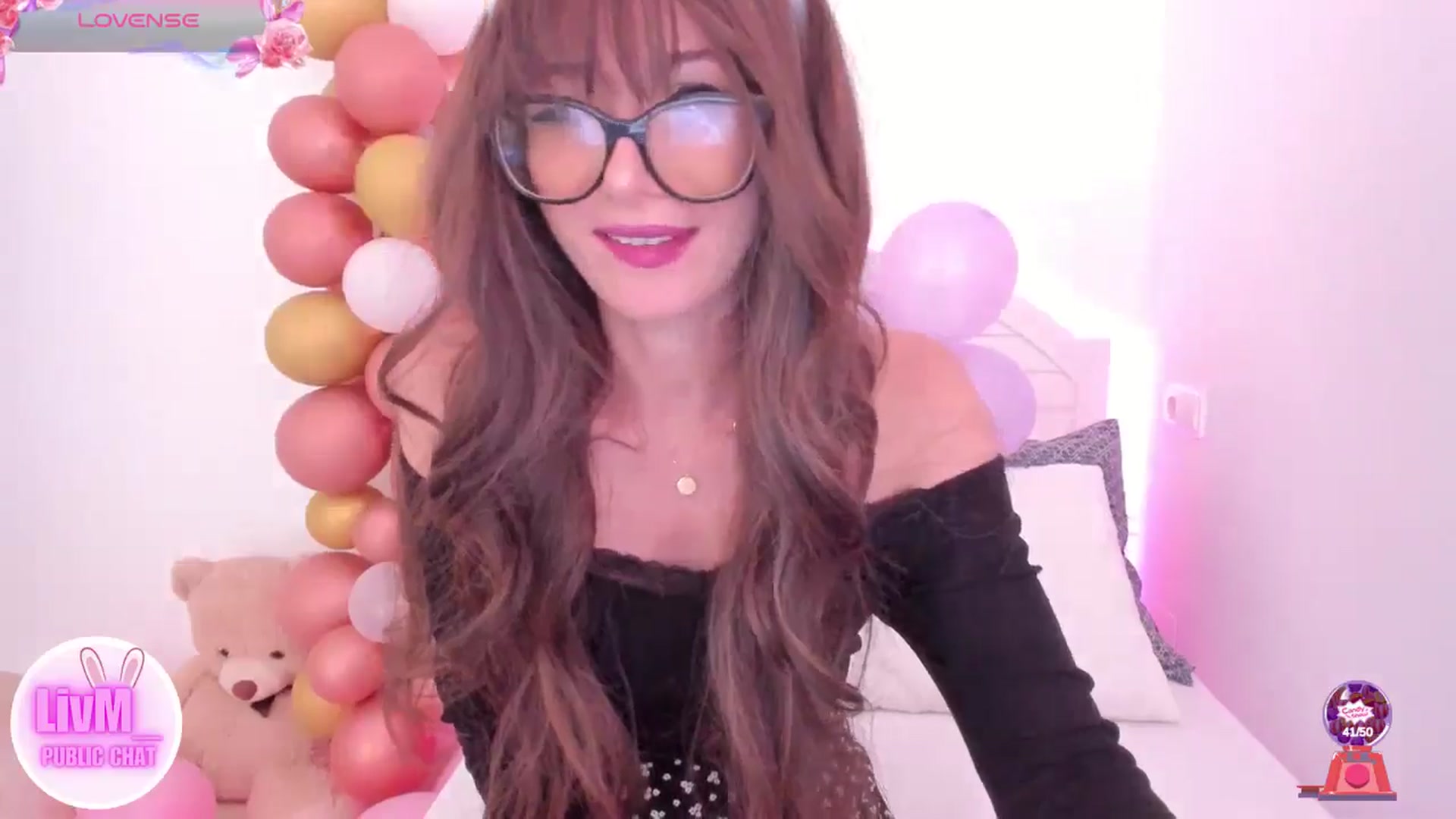 Gallery image thumbnail from LivM_'s myfreecams stream on, 10/05/2024, 08:14 image 13 of 20