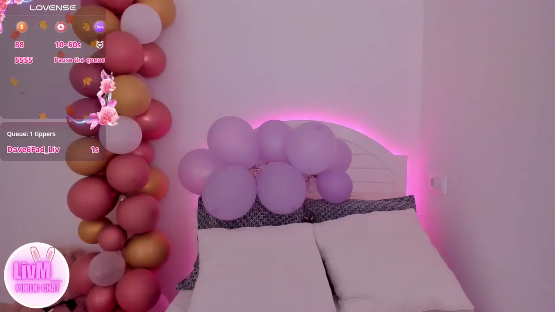 Gallery image thumbnail from LivM_'s myfreecams stream on, 10/06/2024, 07:52 image 18 of 20