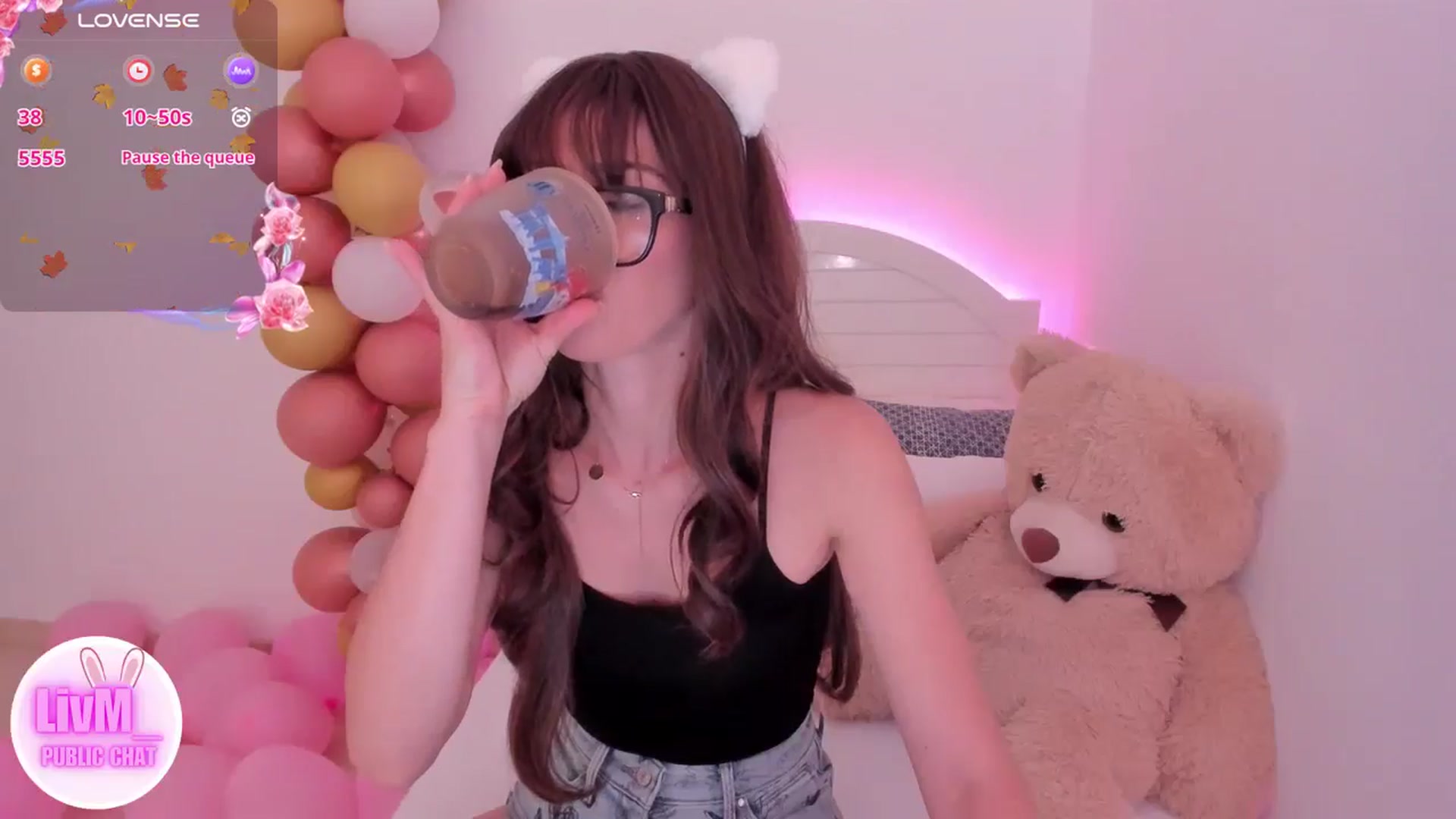 Gallery image thumbnail from LivM_'s myfreecams stream on, 10/08/2024, 07:59 image 4 of 20
