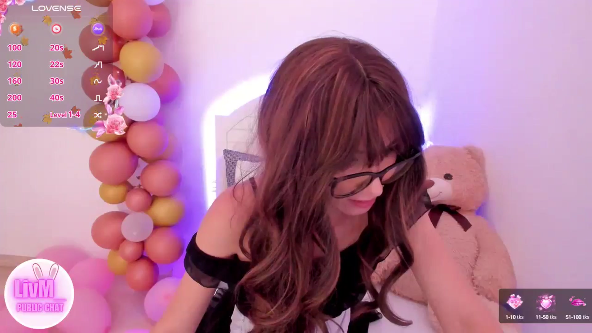 Gallery image thumbnail from LivM_'s myfreecams stream on, 10/09/2024, 08:09 image 9 of 20