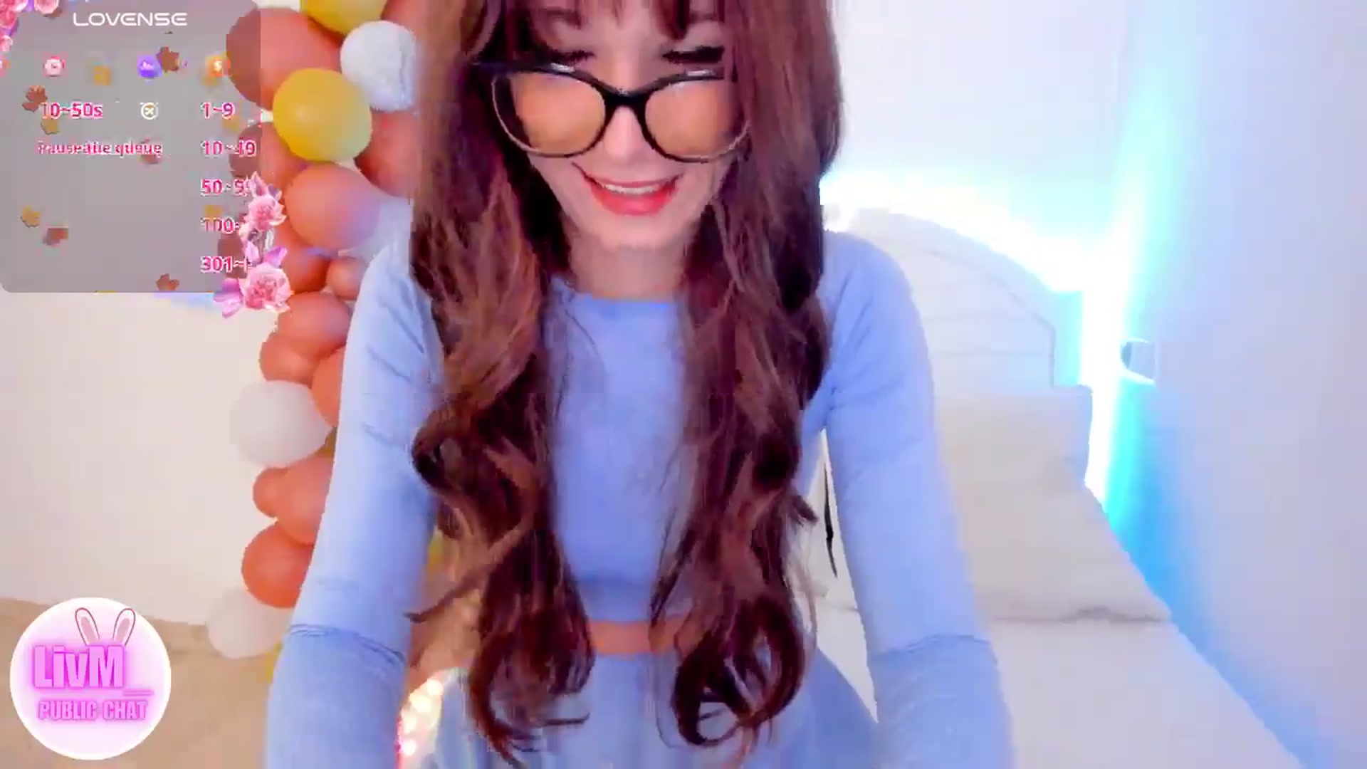 Gallery image thumbnail from LivM_'s myfreecams stream on, 10/17/2024, 07:37 image 18 of 20
