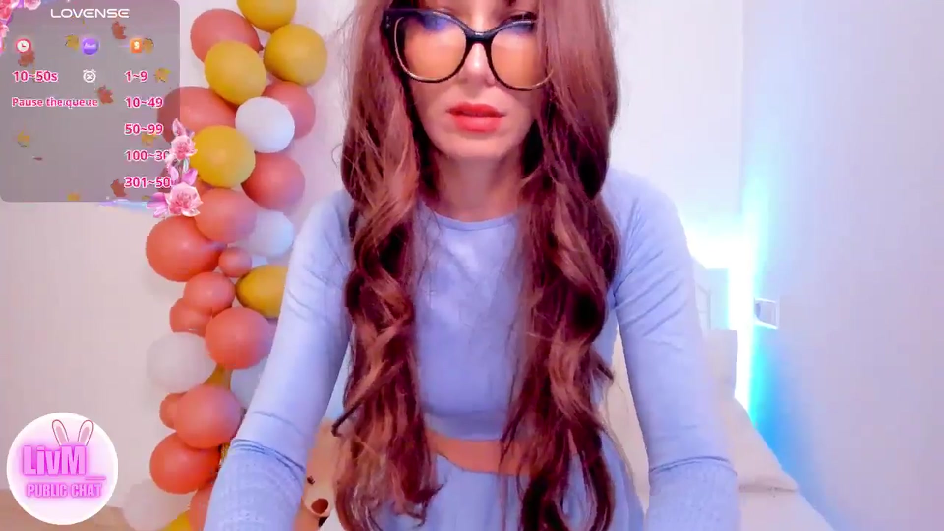 Gallery image thumbnail from LivM_'s myfreecams stream on, 10/17/2024, 07:37 image 16 of 20