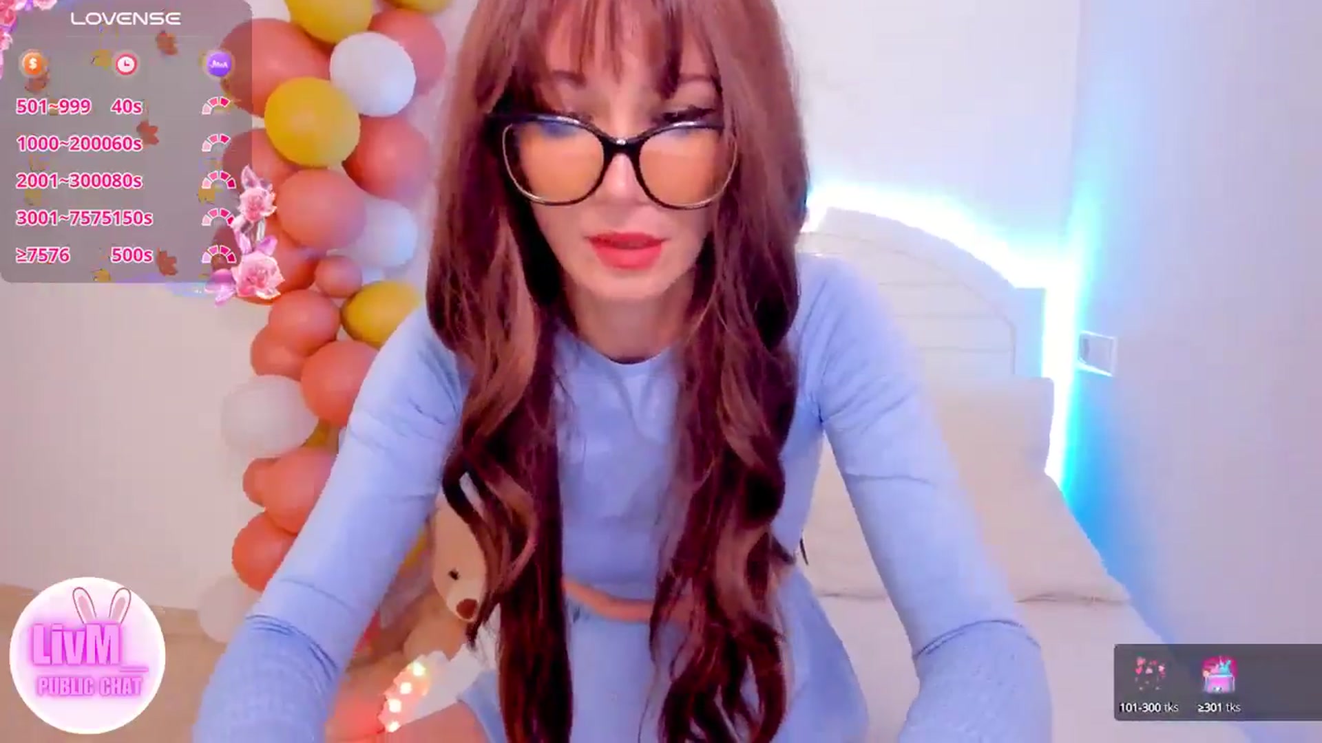 Gallery image thumbnail from LivM_'s myfreecams stream on, 10/17/2024, 07:37 image 17 of 20