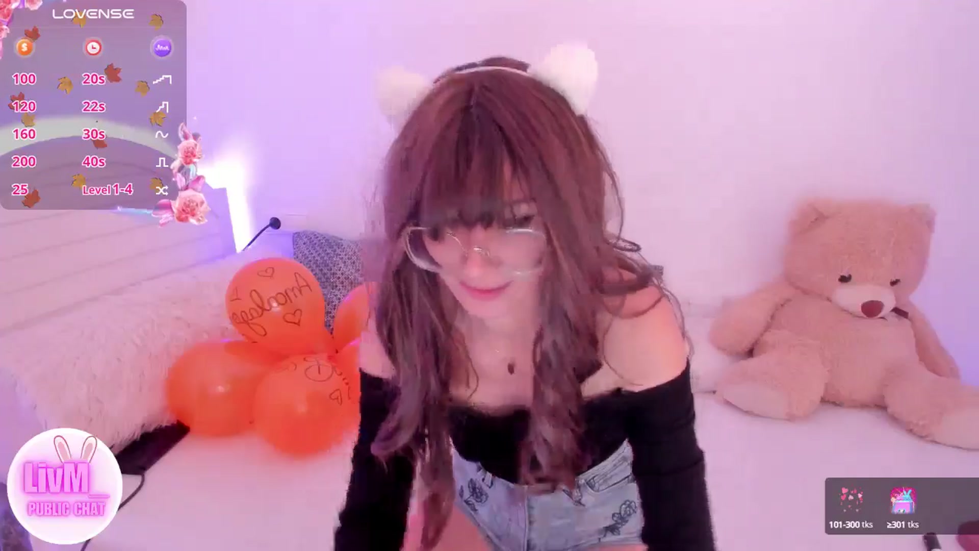 Gallery image thumbnail from LivM_'s myfreecams stream on, 10/25/2024, 08:31 image 7 of 20