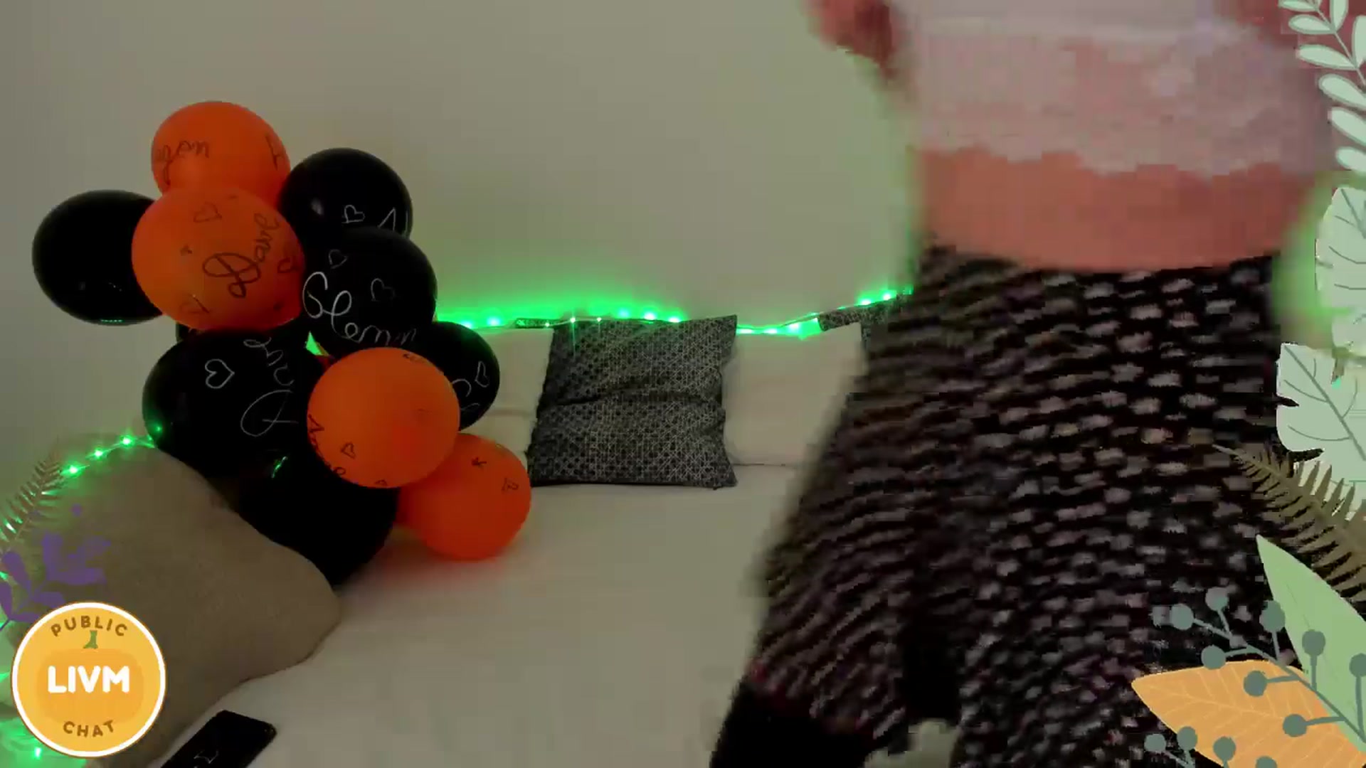 Gallery image thumbnail from LivM_'s myfreecams stream on, 10/28/2024, 09:28 image 15 of 20