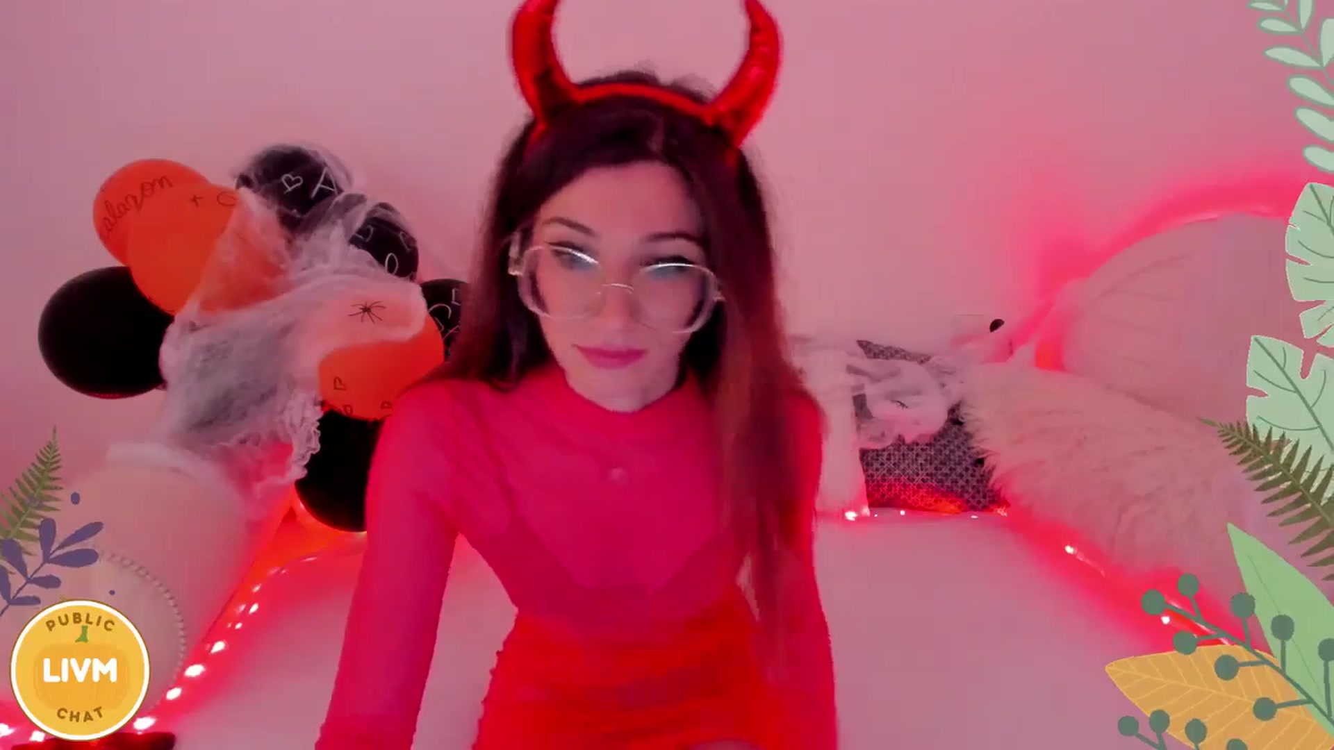 Gallery image thumbnail from LivM_'s myfreecams stream on, 10/30/2024, 07:50 image 14 of 20