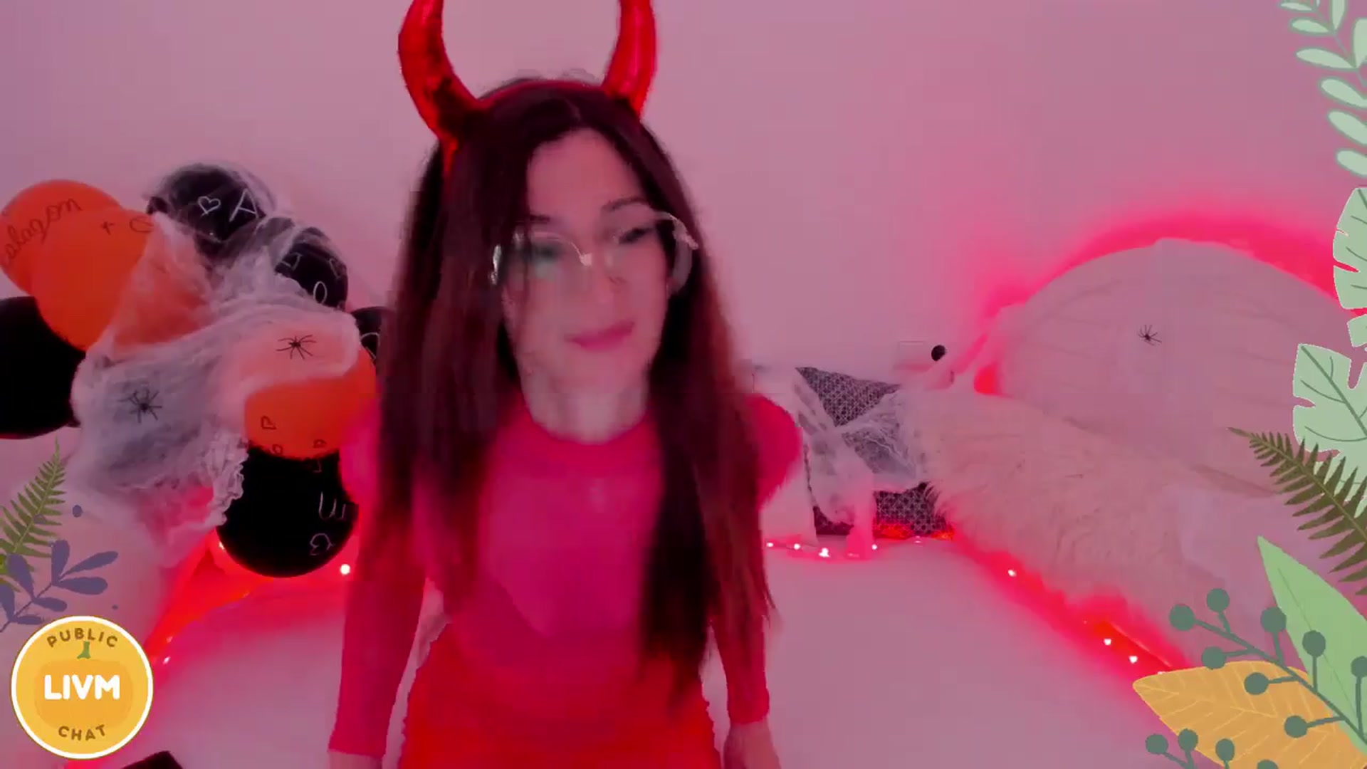 Gallery image thumbnail from LivM_'s myfreecams stream on, 10/30/2024, 08:40 image 12 of 20