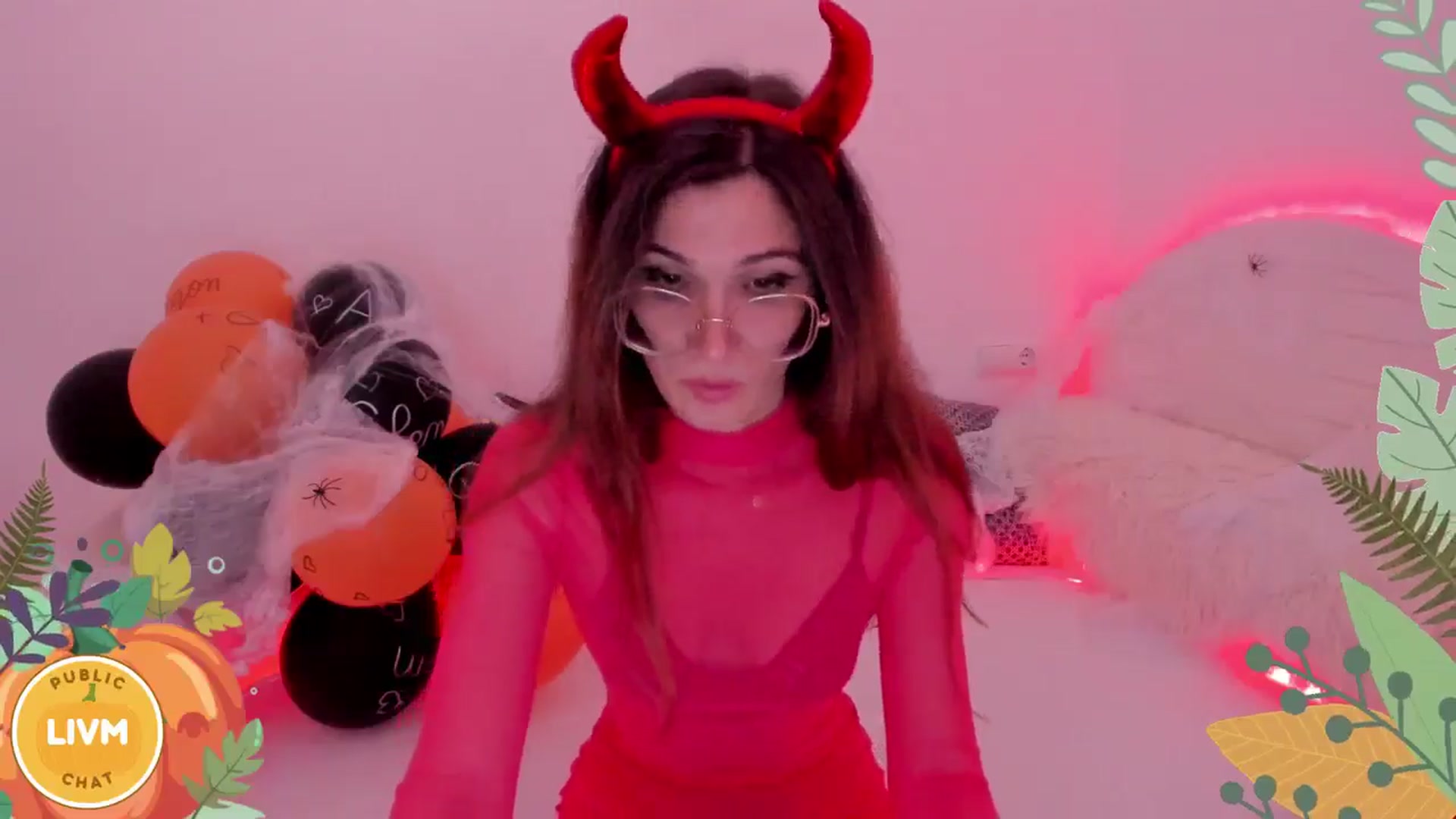 Gallery image thumbnail from LivM_'s myfreecams stream on, 10/30/2024, 17:43 image 14 of 20