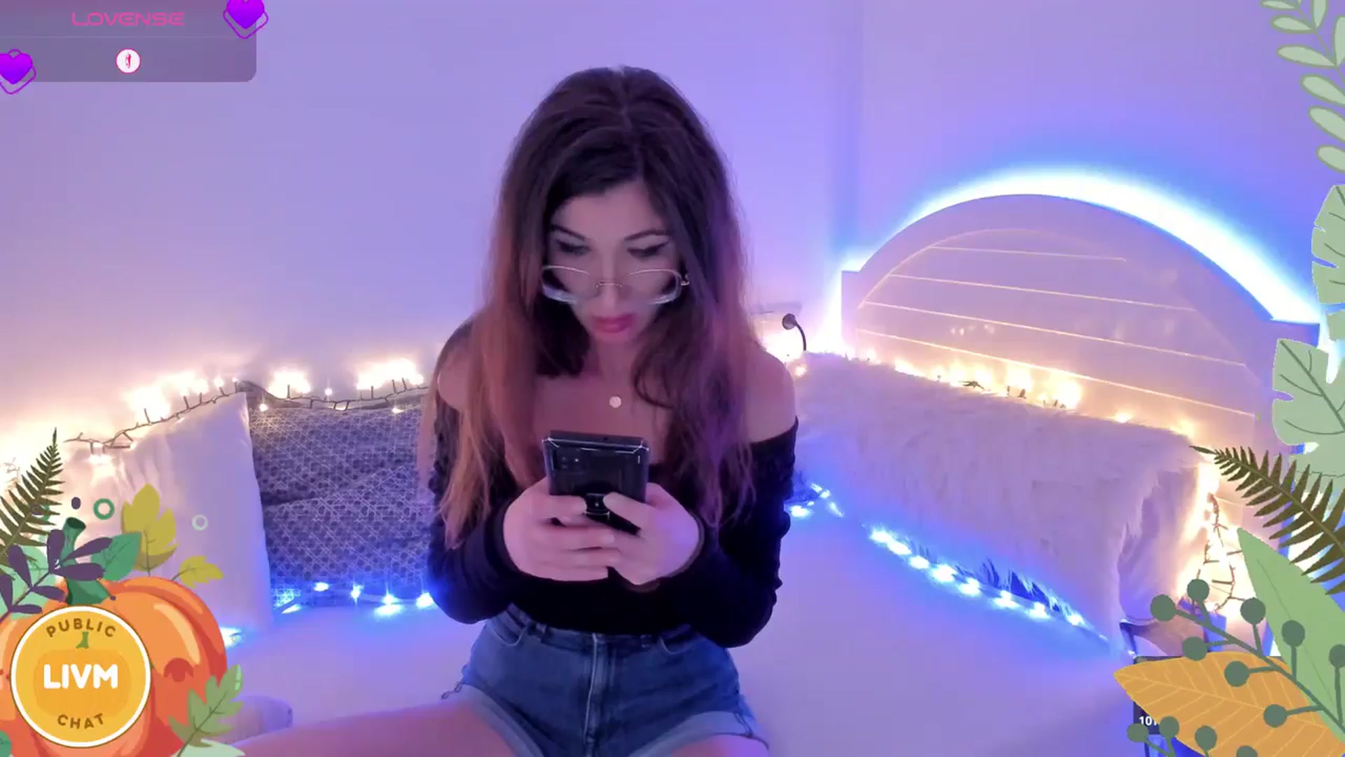 Gallery image thumbnail from LivM_'s myfreecams stream on, 11/02/2024, 09:39 image 6 of 20