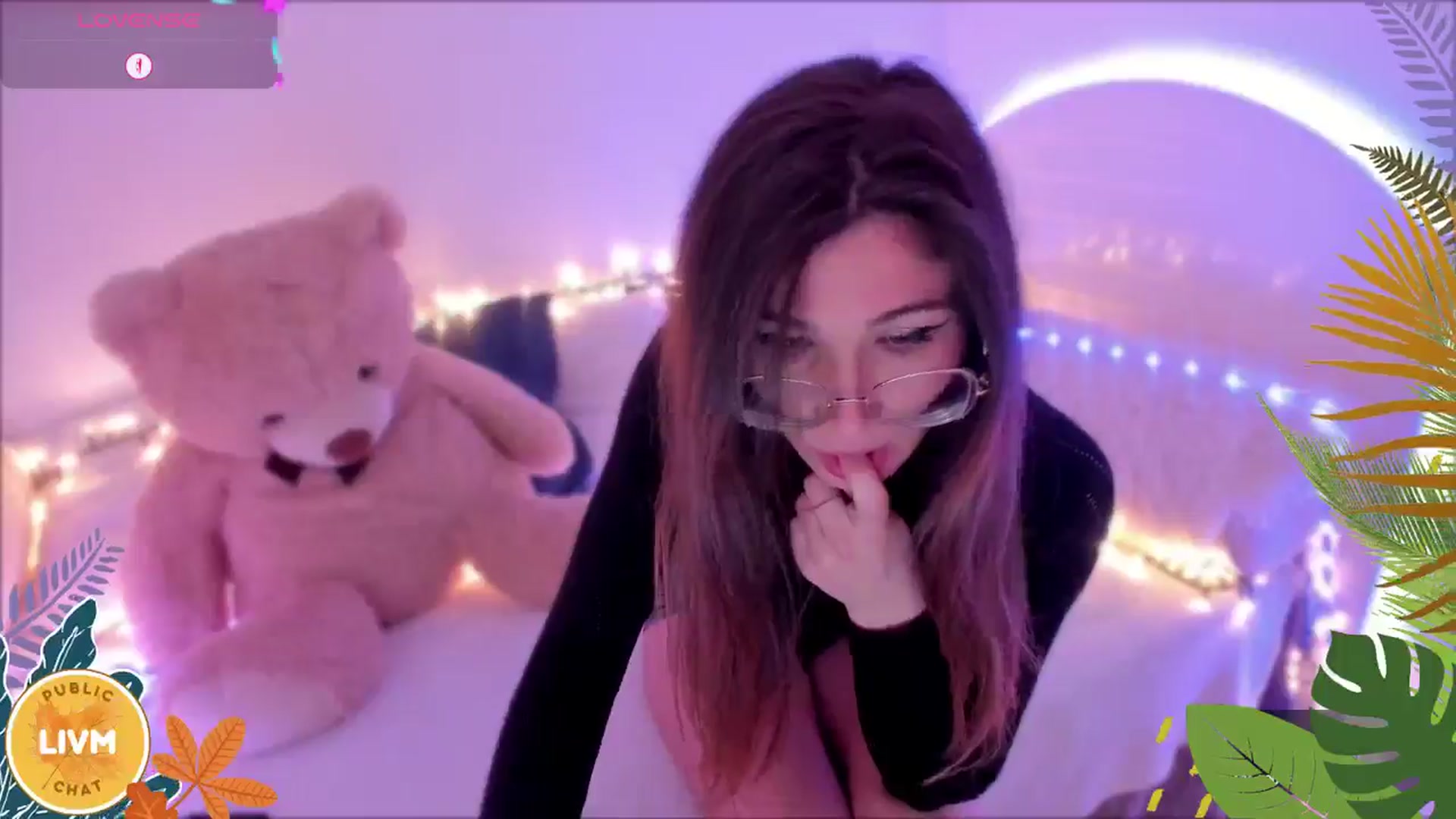 Gallery image thumbnail from LivM_'s myfreecams stream on, 11/08/2024, 09:17 image 8 of 20