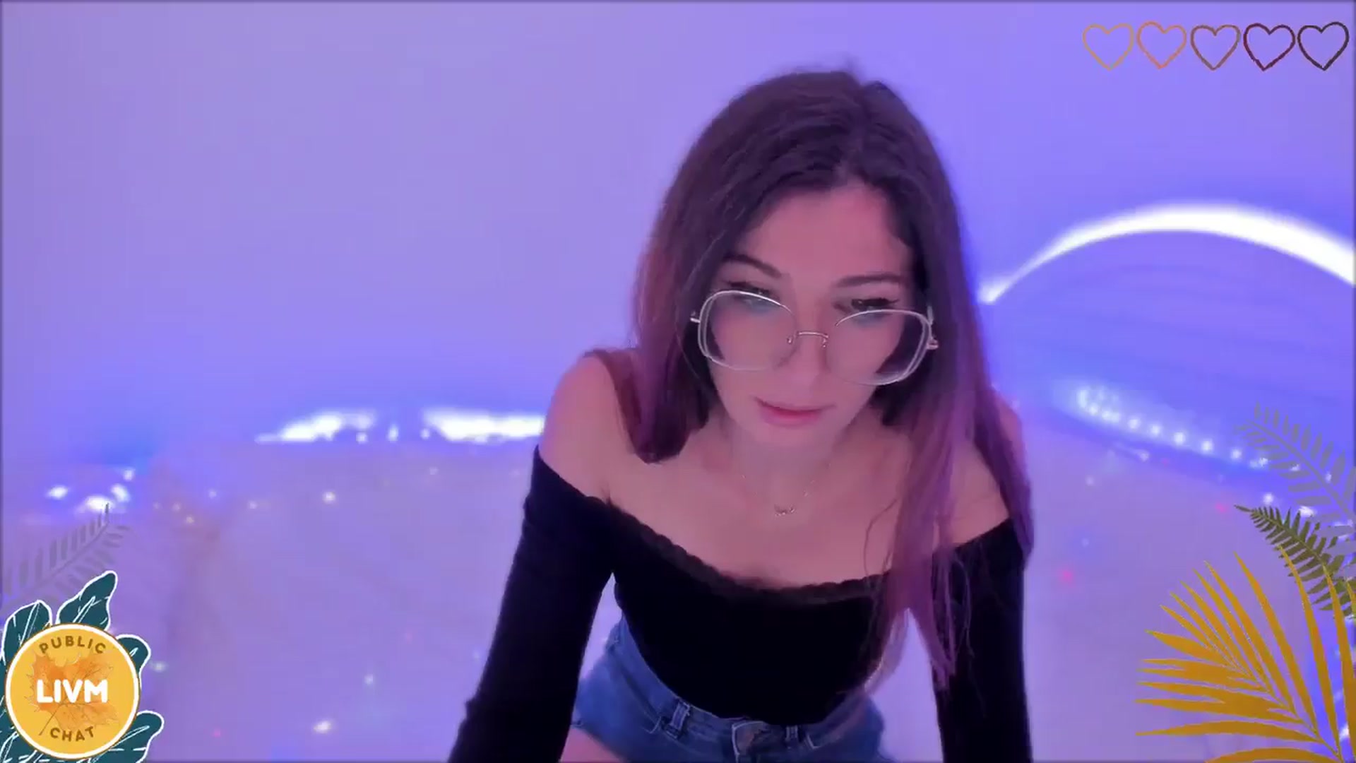 Gallery image thumbnail from LivM_'s myfreecams stream on, 11/11/2024, 08:32 image 9 of 20