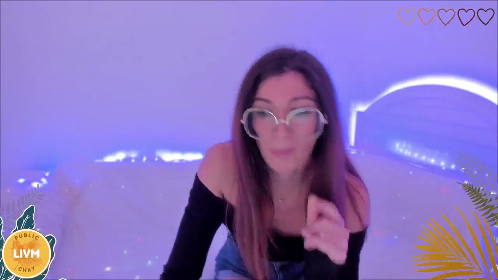 Gallery image thumbnail from LivM_'s myfreecams stream on, 11/11/2024, 08:32 image 15 of 20