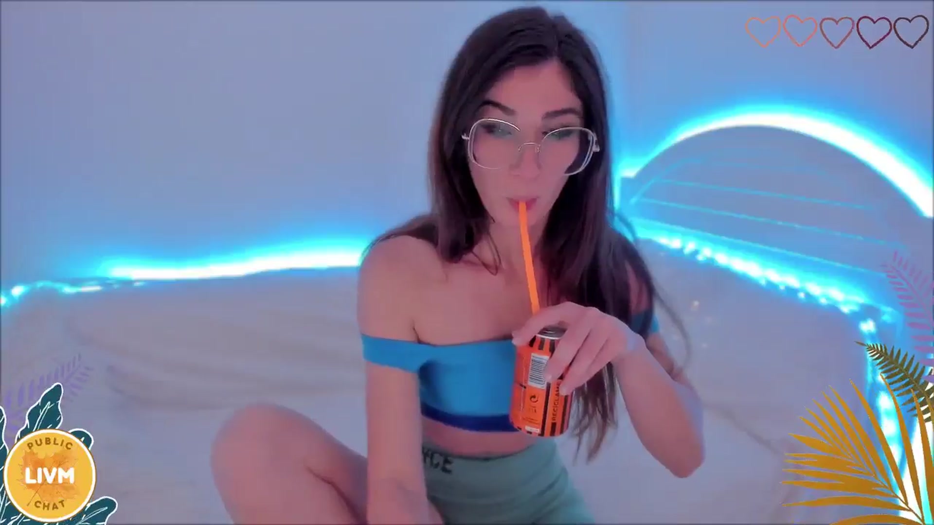 Gallery image thumbnail from LivM_'s myfreecams stream on, 11/15/2024, 09:23 image 16 of 20