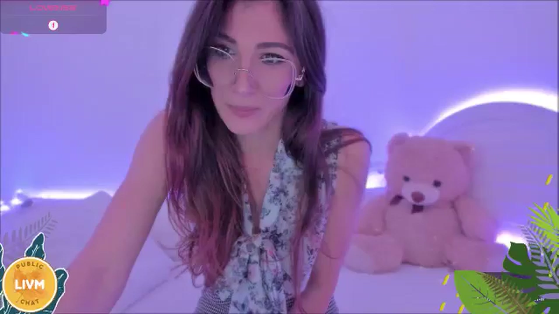 Gallery image thumbnail from LivM_'s myfreecams stream on, 11/21/2024, 09:20 image 5 of 20