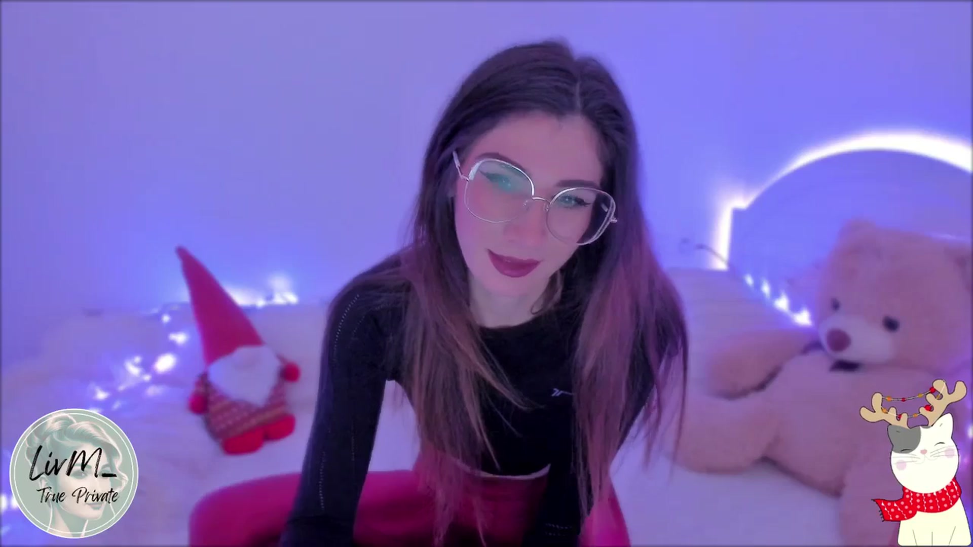 Gallery image thumbnail from LivM_'s myfreecams stream on, 12/18/2024, 09:06 image 3 of 20