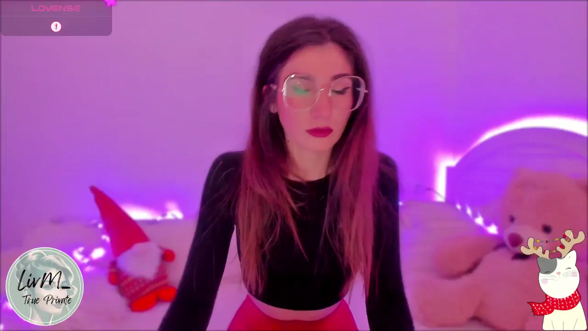 Gallery image thumbnail from LivM_'s myfreecams stream on, 12/18/2024, 09:06 image 1 of 20