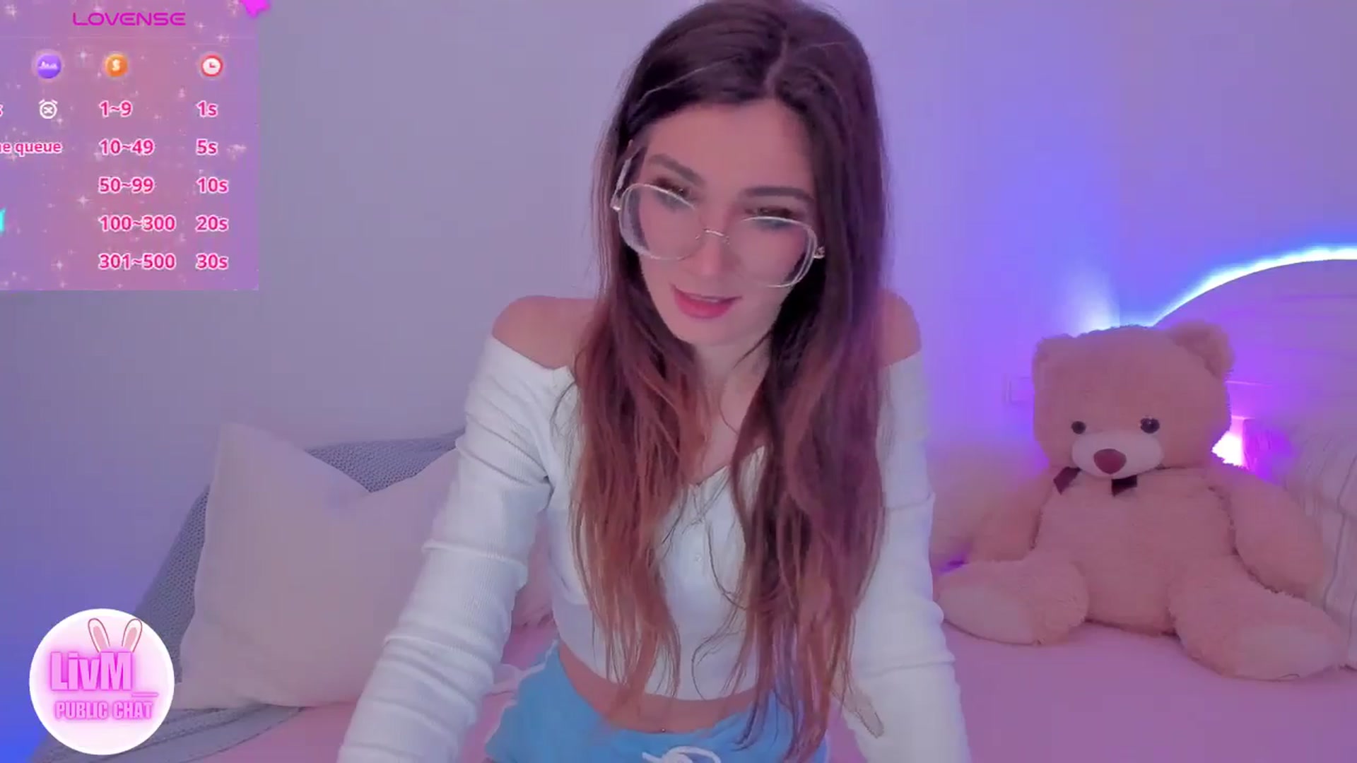 Gallery image thumbnail from LivM_'s myfreecams stream on, 01/14/2025, 09:14 image 17 of 20