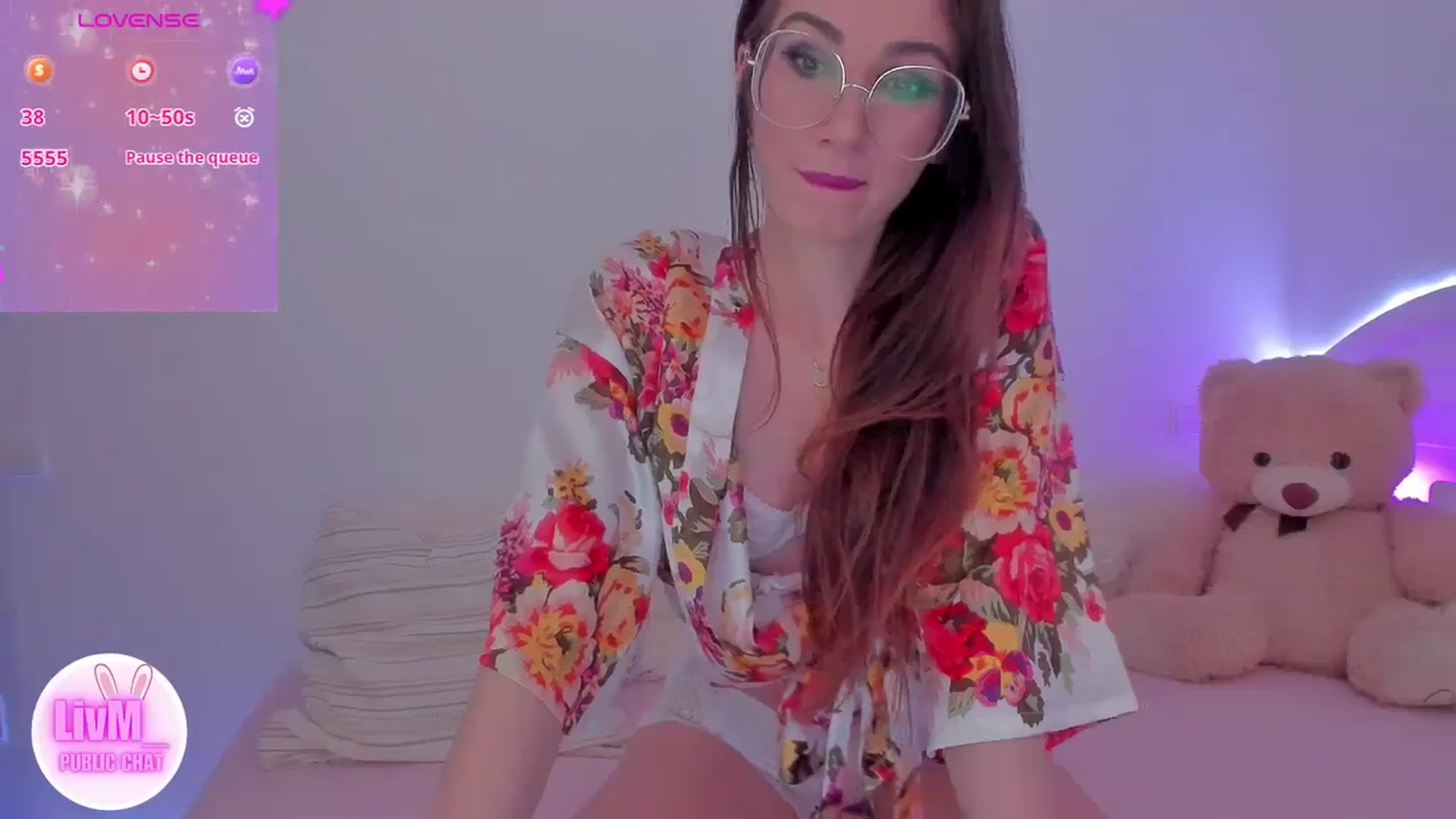 Gallery image thumbnail from LivM_'s myfreecams stream on, 01/15/2025, 09:21 image 20 of 20