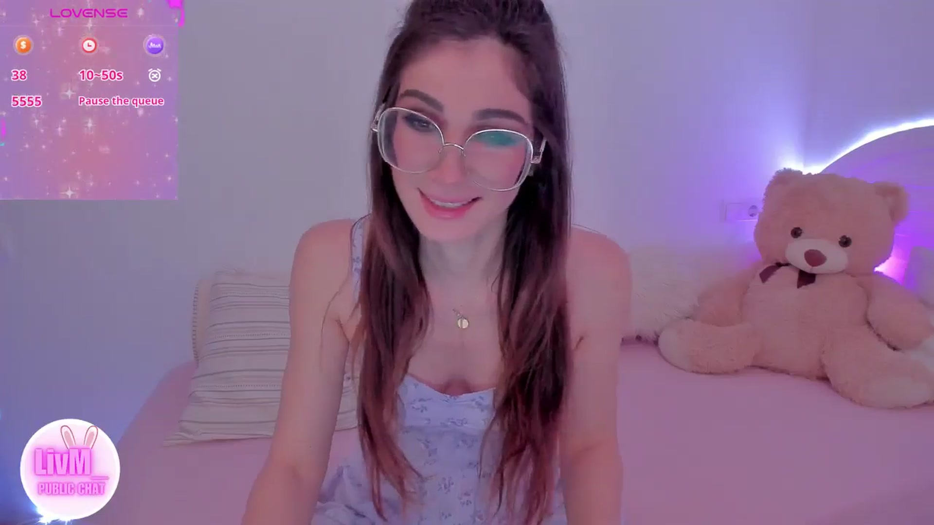 Gallery image thumbnail from LivM_'s myfreecams stream on, 01/18/2025, 09:24 image 16 of 20