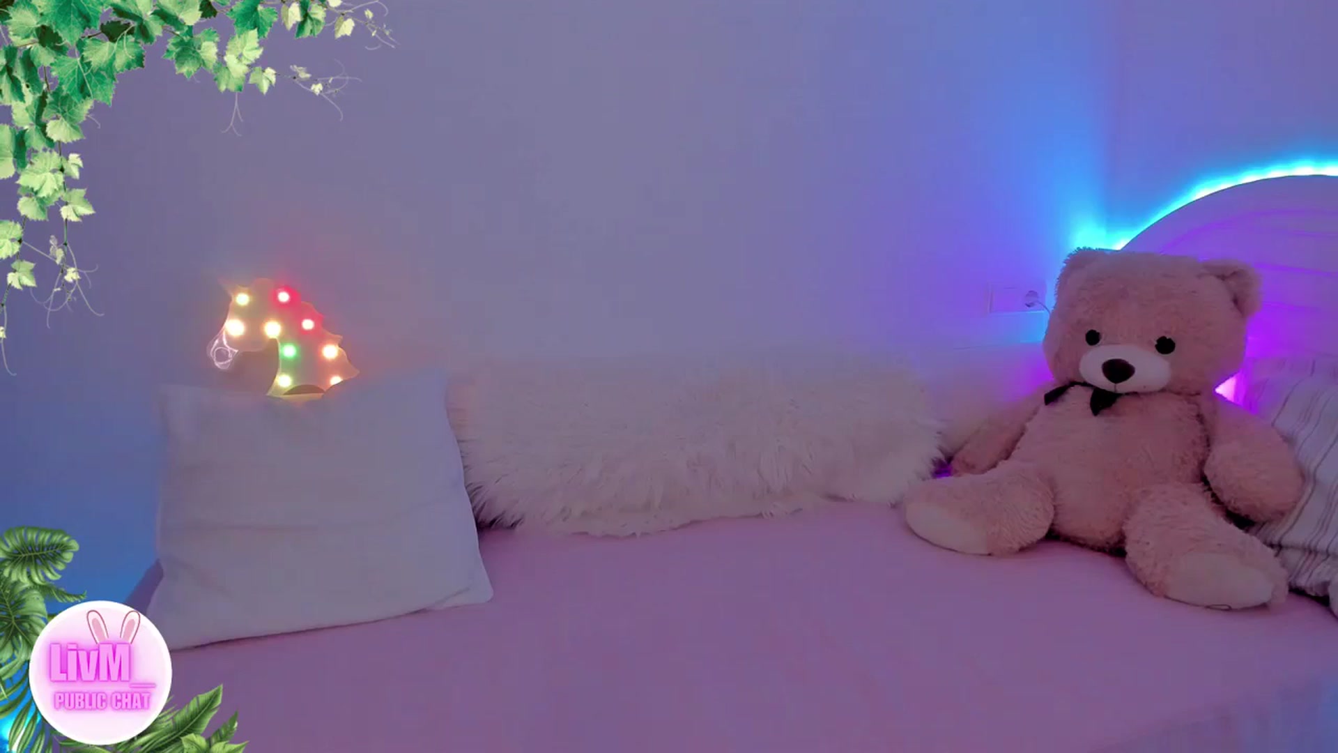 Gallery image thumbnail from LivM_'s myfreecams stream on, 01/24/2025, 09:15 image 4 of 20