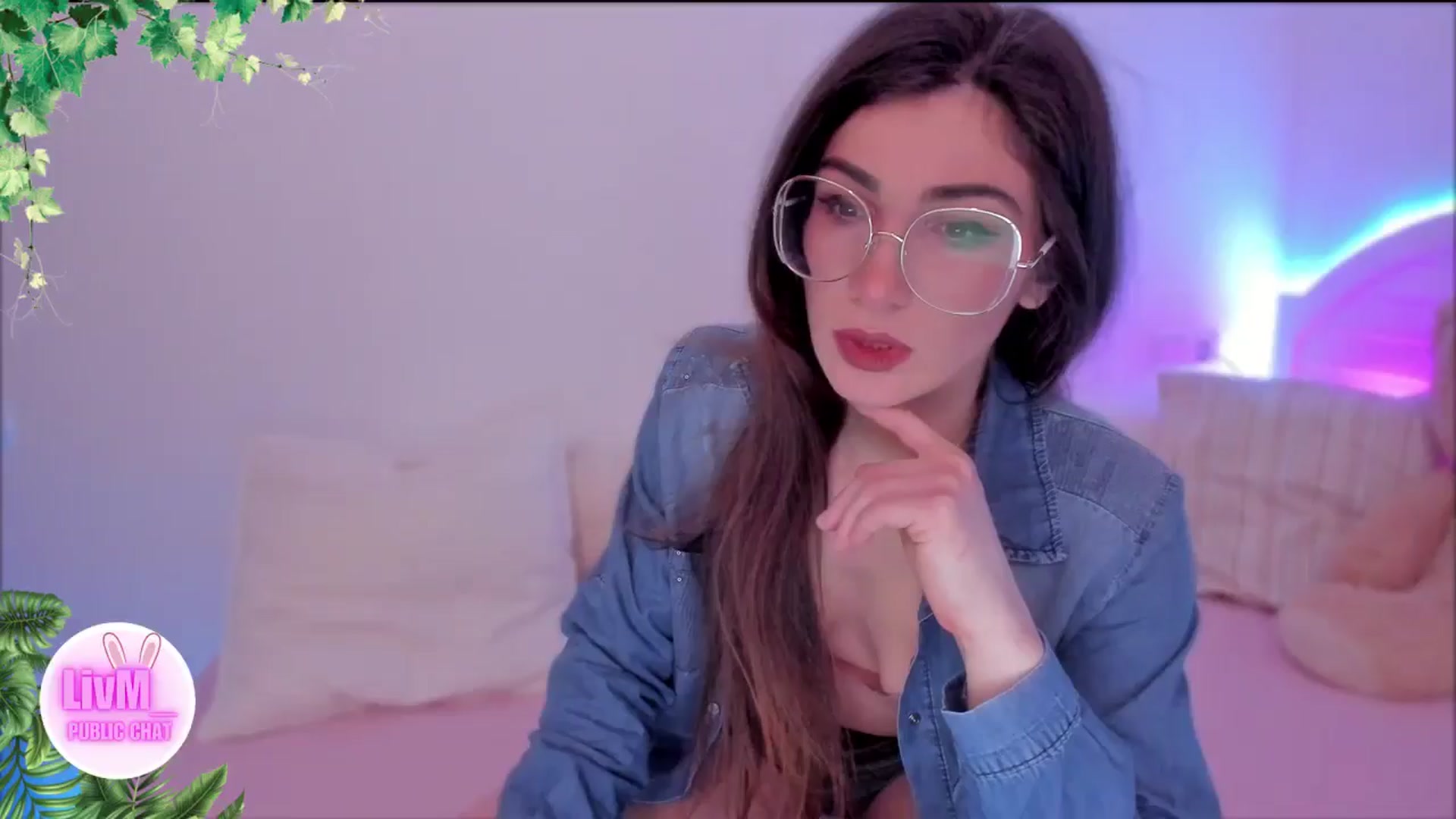 Gallery image thumbnail from LivM_'s myfreecams stream on, 01/31/2025, 09:36 image 1 of 20