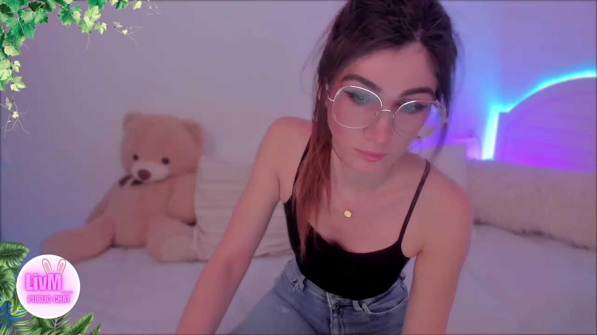 Gallery image thumbnail from LivM_'s myfreecams stream on, 02/02/2025, 08:13 image 13 of 20