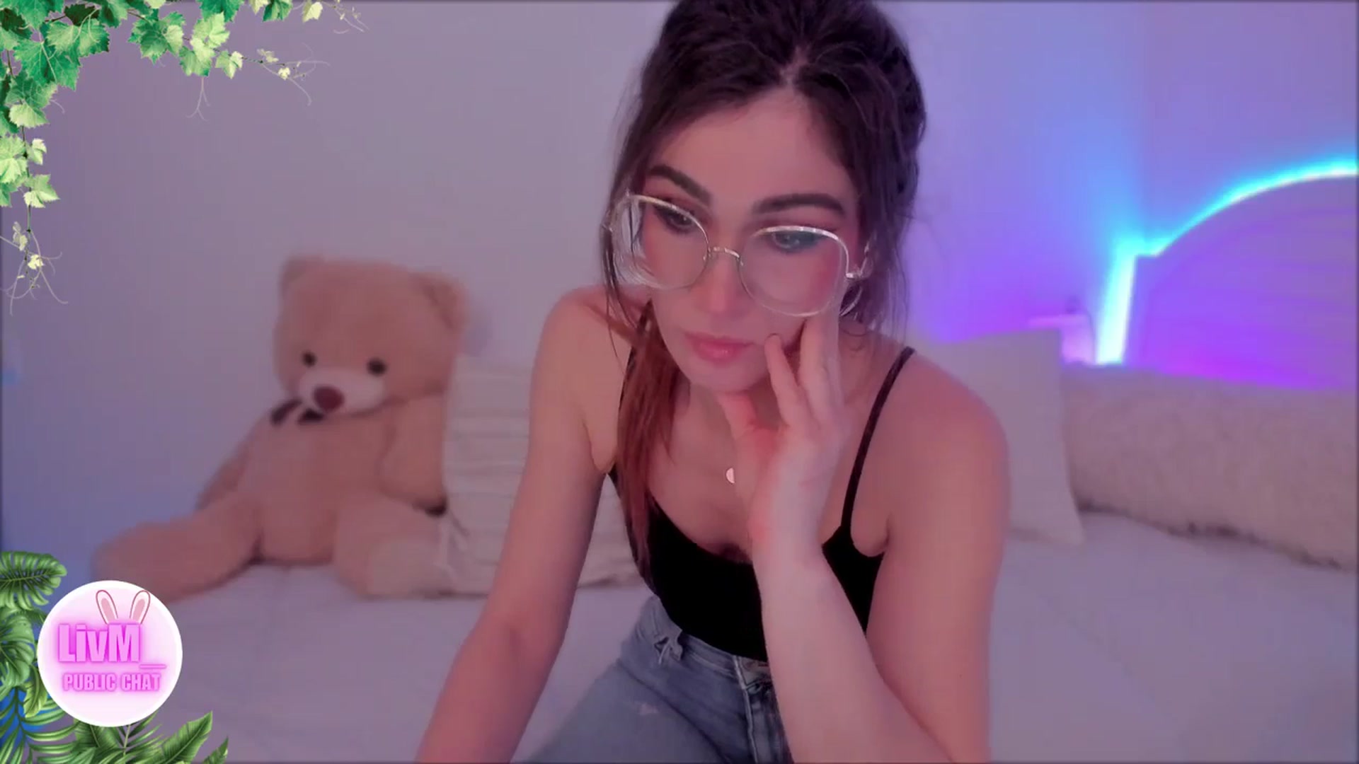 Gallery image thumbnail from LivM_'s myfreecams stream on, 02/02/2025, 08:13 image 7 of 20