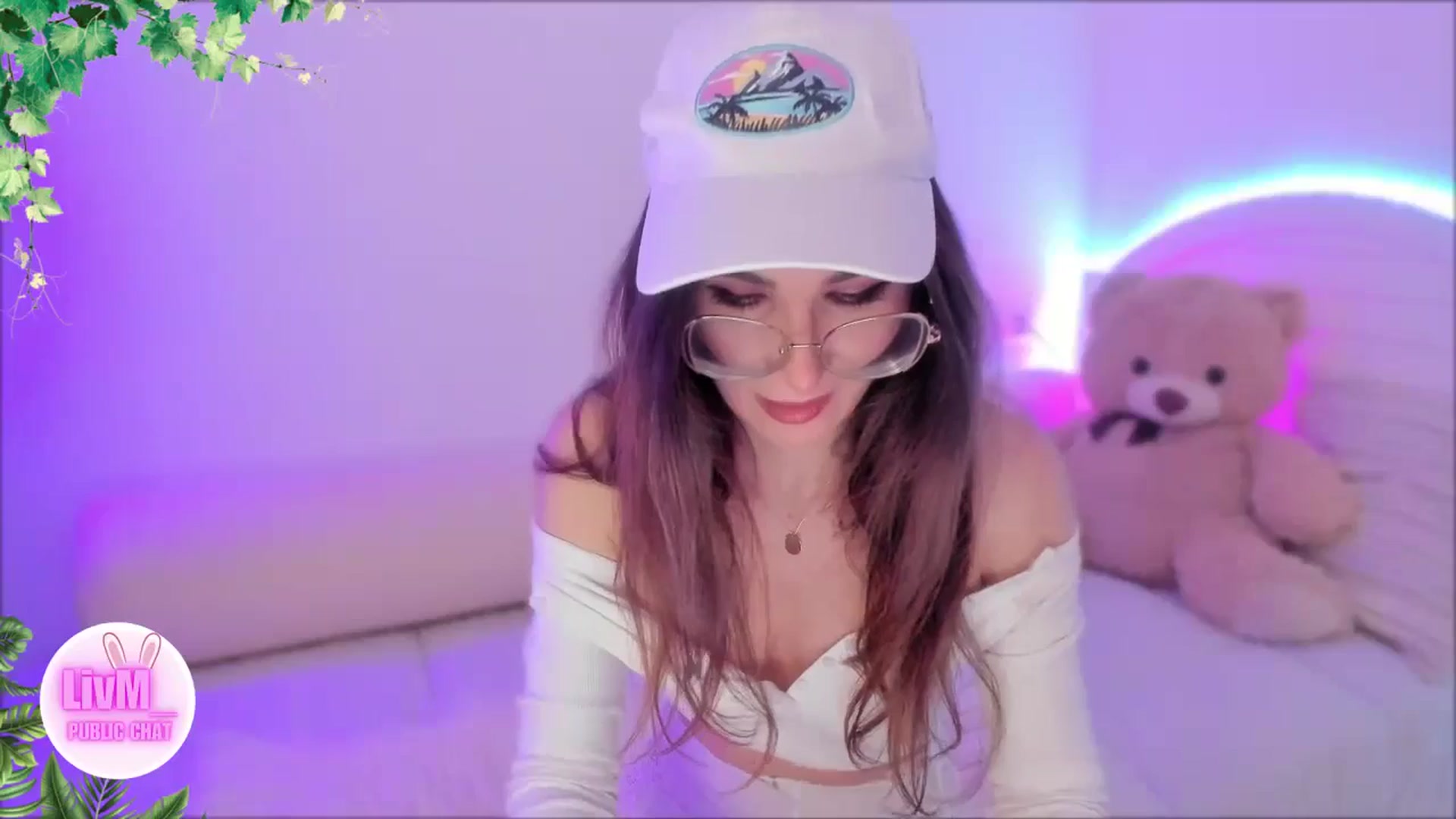 Gallery image thumbnail from LivM_'s myfreecams stream on, 02/08/2025, 09:41 image 11 of 20