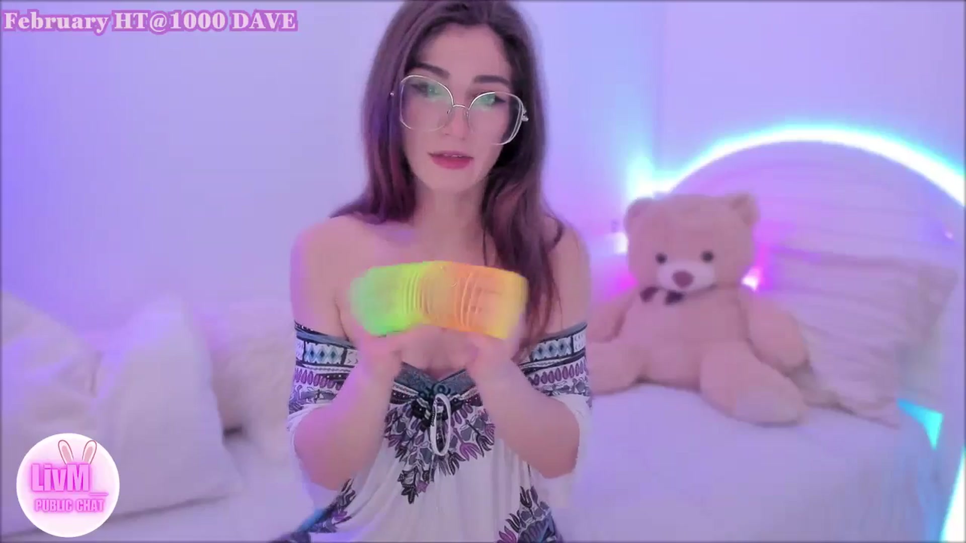 Gallery image thumbnail from LivM_'s myfreecams stream on, 02/09/2025, 08:32 image 10 of 20