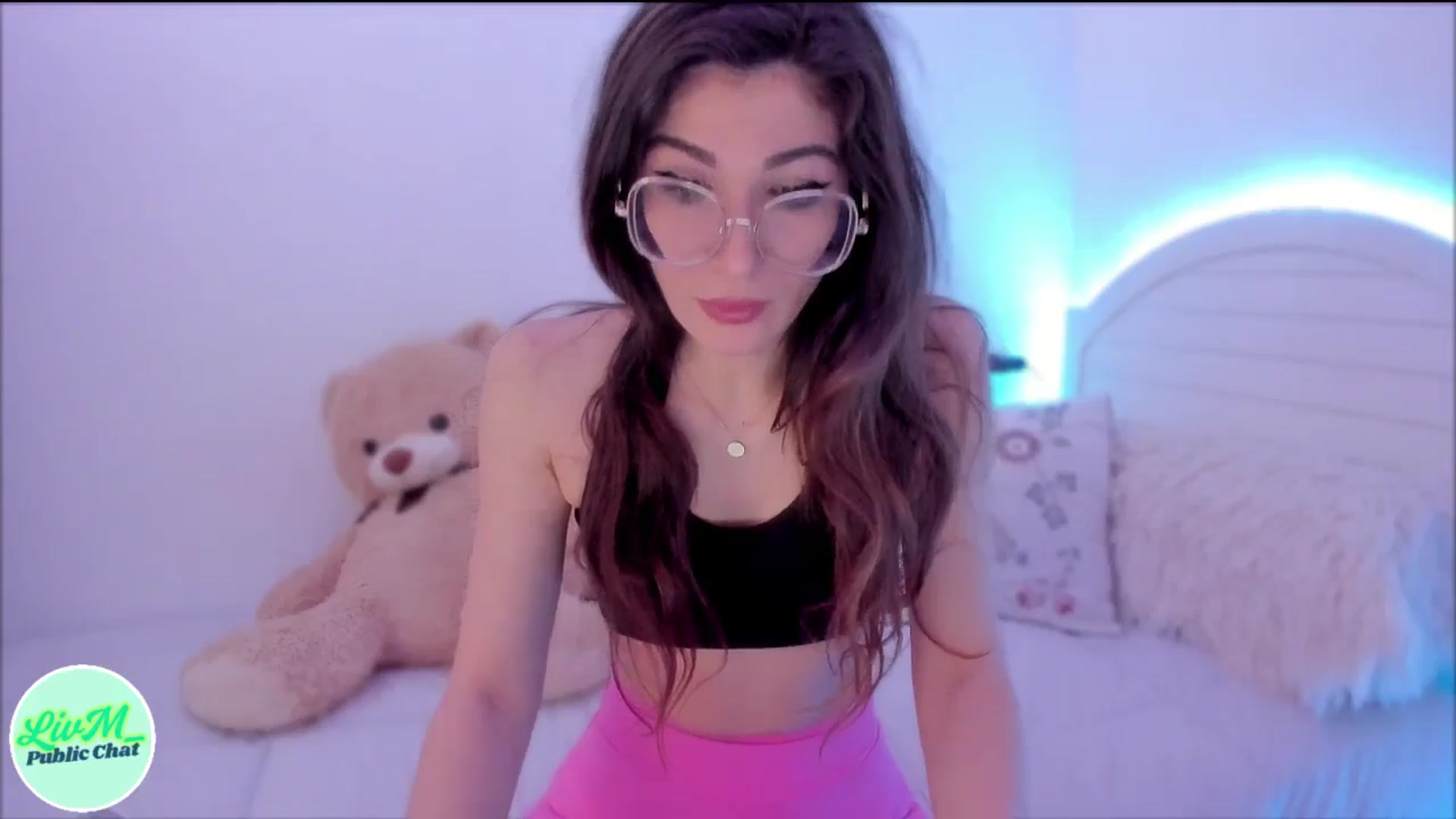 Gallery image thumbnail from LivM_'s myfreecams stream on, 03/07/2025, 08:43 image 4 of 20