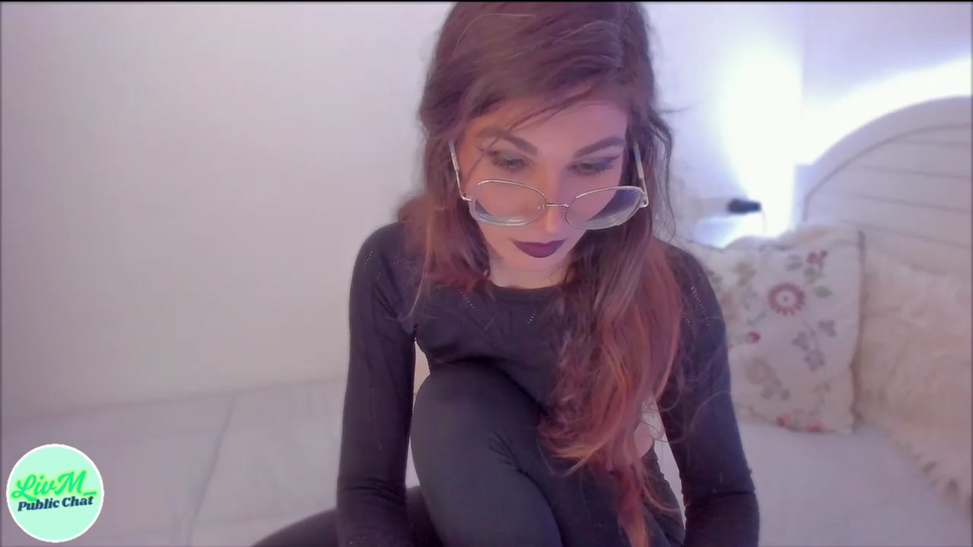 Gallery image thumbnail from LivM_'s myfreecams stream on, 03/09/2025, 11:00 image 18 of 20