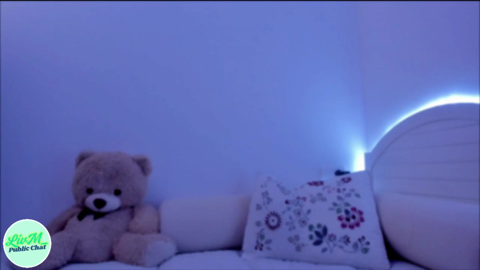 Gallery image thumbnail from LivM_'s myfreecams stream on, 03/10/2025, 10:16 image 11 of 20
