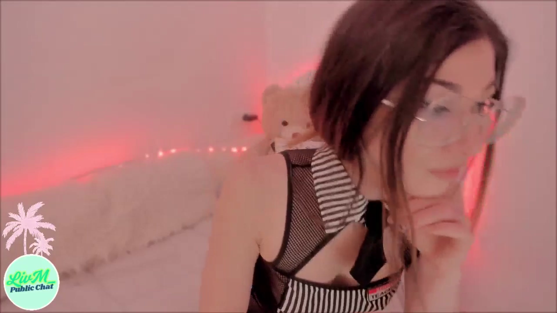 Gallery image thumbnail from LivM_'s myfreecams stream on, 03/14/2025, 09:14 image 11 of 20