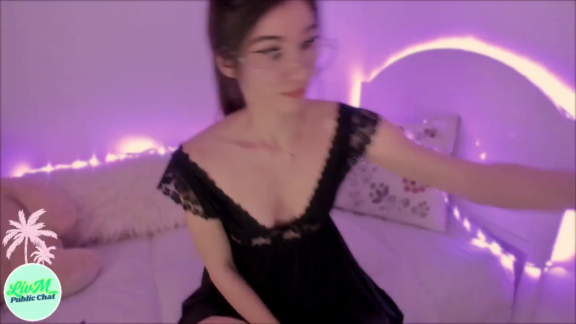 Gallery image thumbnail from LivM_'s myfreecams stream on, 03/22/2025, 09:22 image 13 of 20