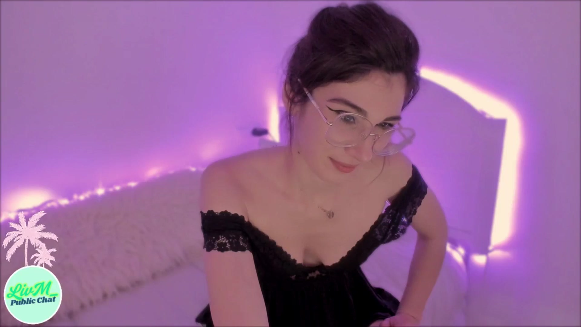 Gallery image thumbnail from LivM_'s myfreecams stream on, 03/22/2025, 09:22 image 4 of 20
