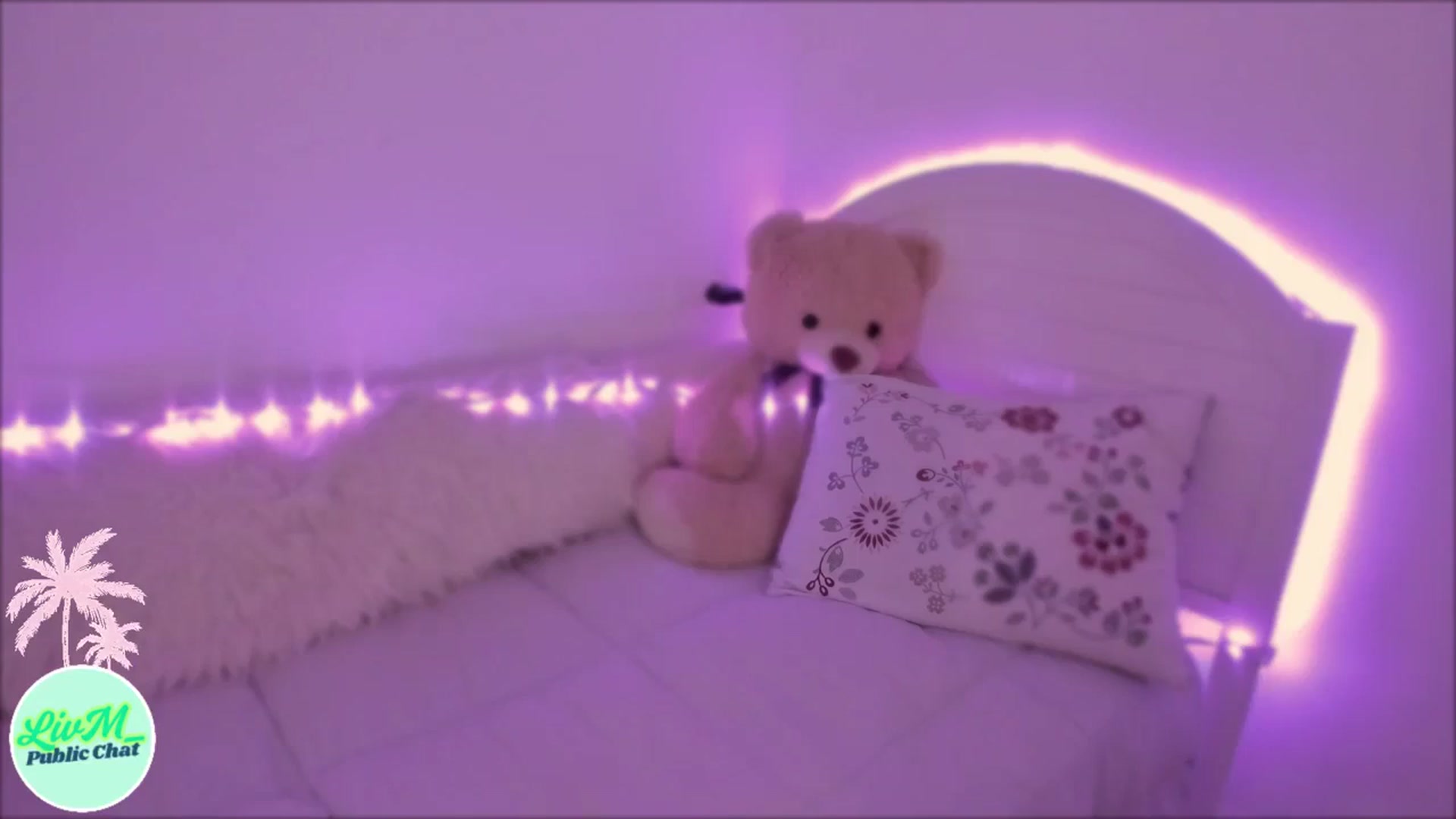Gallery image thumbnail from LivM_'s myfreecams stream on, 03/28/2025, 08:01 image 7 of 20