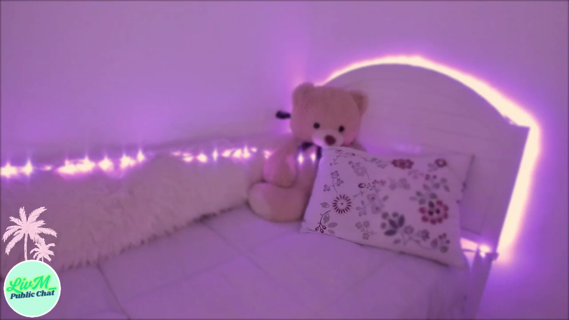 Gallery image thumbnail from LivM_'s myfreecams stream on, 03/28/2025, 08:01 image 9 of 20