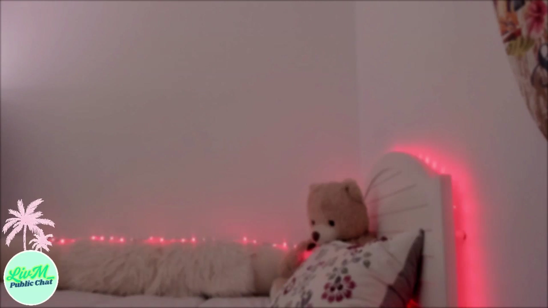 Gallery image thumbnail from LivM_'s myfreecams stream on, 03/29/2025, 09:25 image 4 of 20