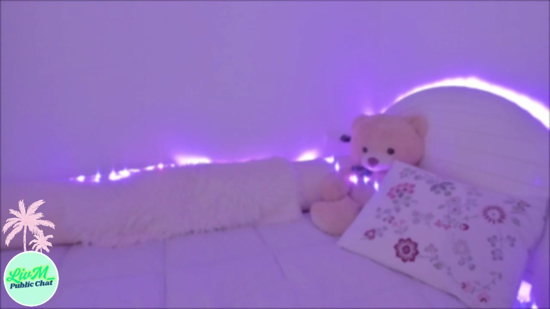 Gallery image thumbnail from LivM_'s myfreecams stream on, 03/30/2025, 08:13 image 18 of 20