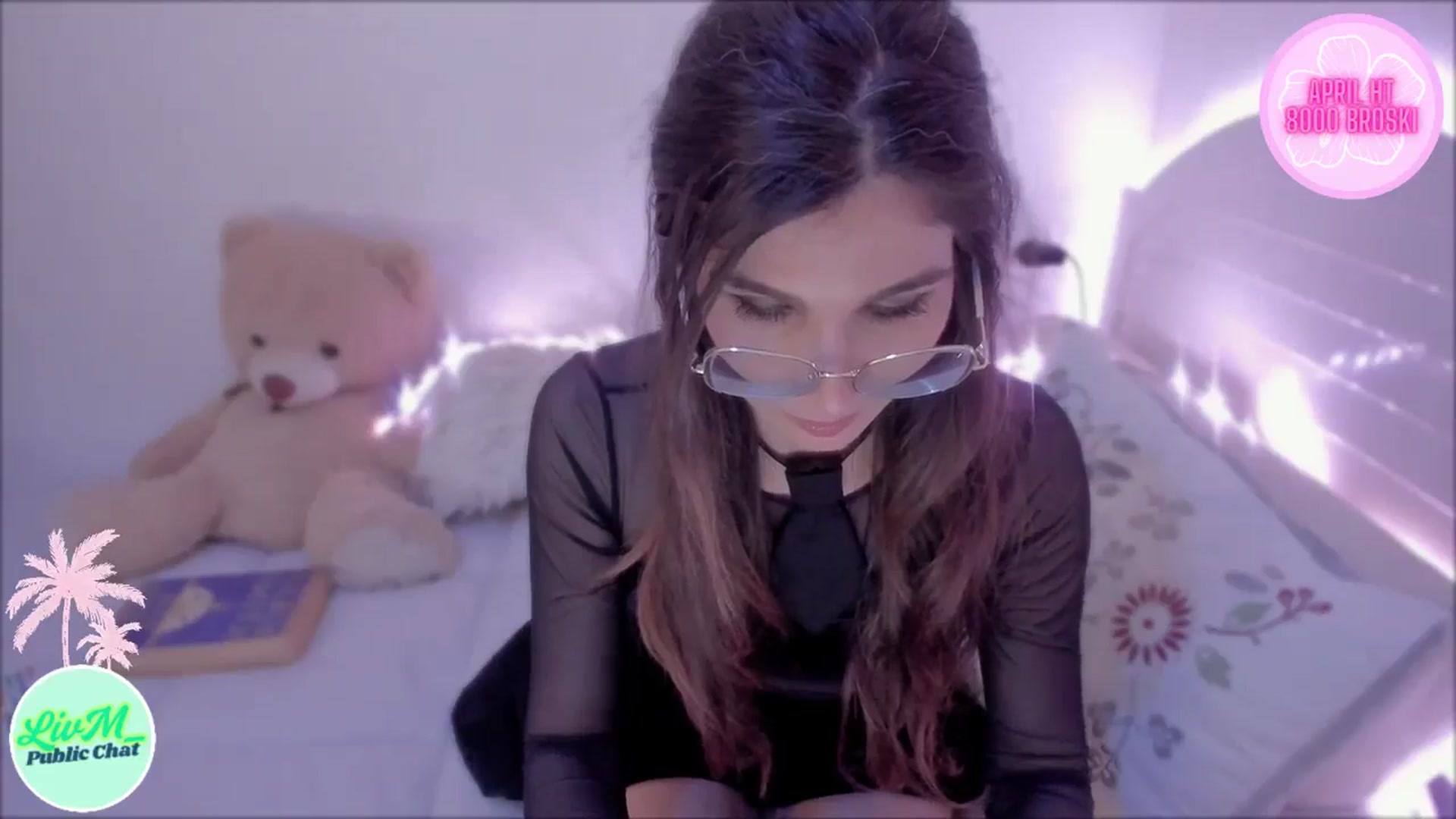 Gallery image thumbnail from LivM_'s myfreecams stream on, 04/03/2025, 09:05 image 16 of 20