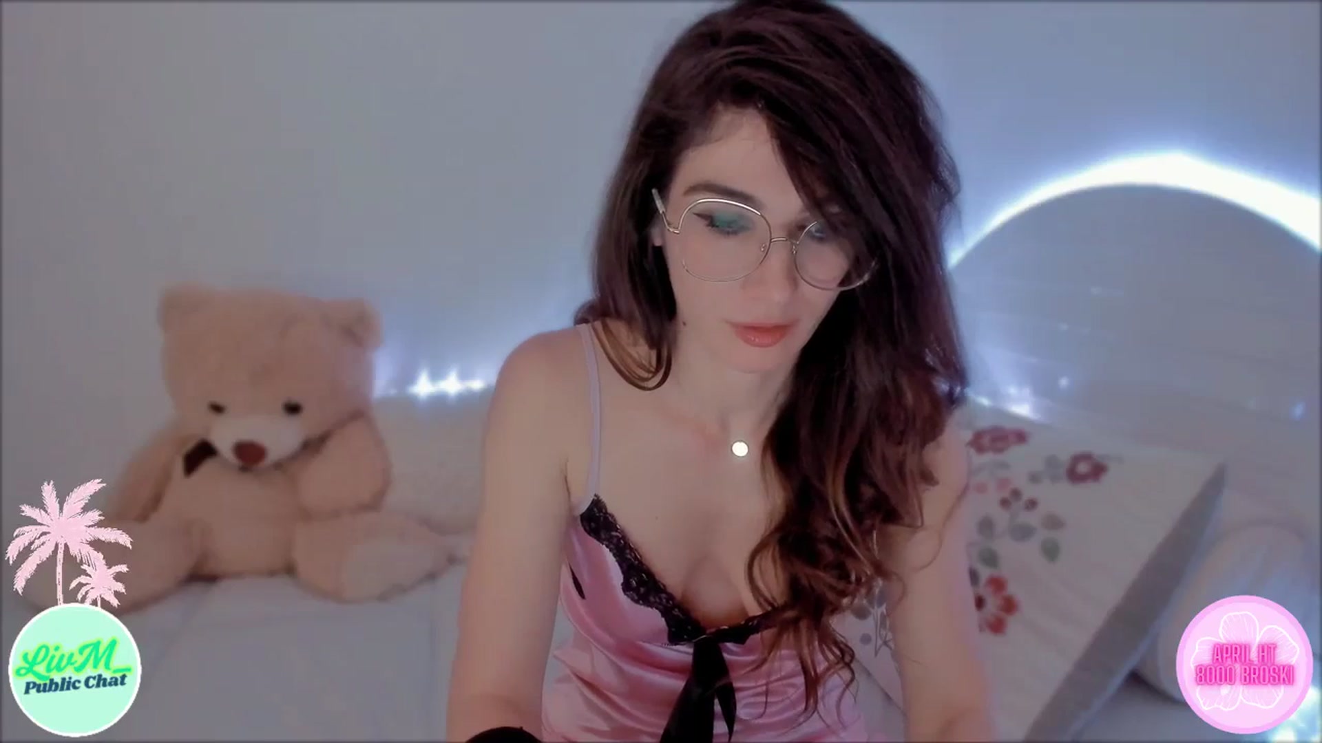 Gallery image thumbnail from LivM_'s myfreecams stream on, 04/07/2025, 09:01 image 11 of 20
