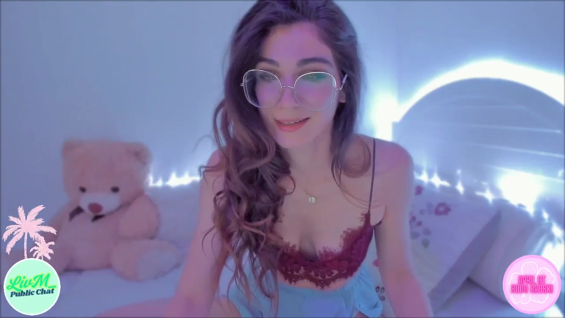 Gallery image thumbnail from LivM_'s myfreecams stream on, 04/08/2025, 09:11 image 10 of 20
