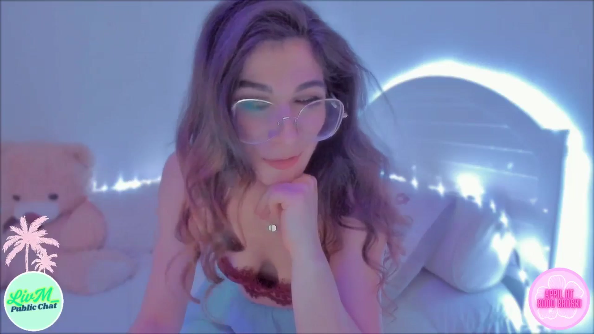 Gallery image thumbnail from LivM_'s myfreecams stream on, 04/08/2025, 09:11 image 7 of 20