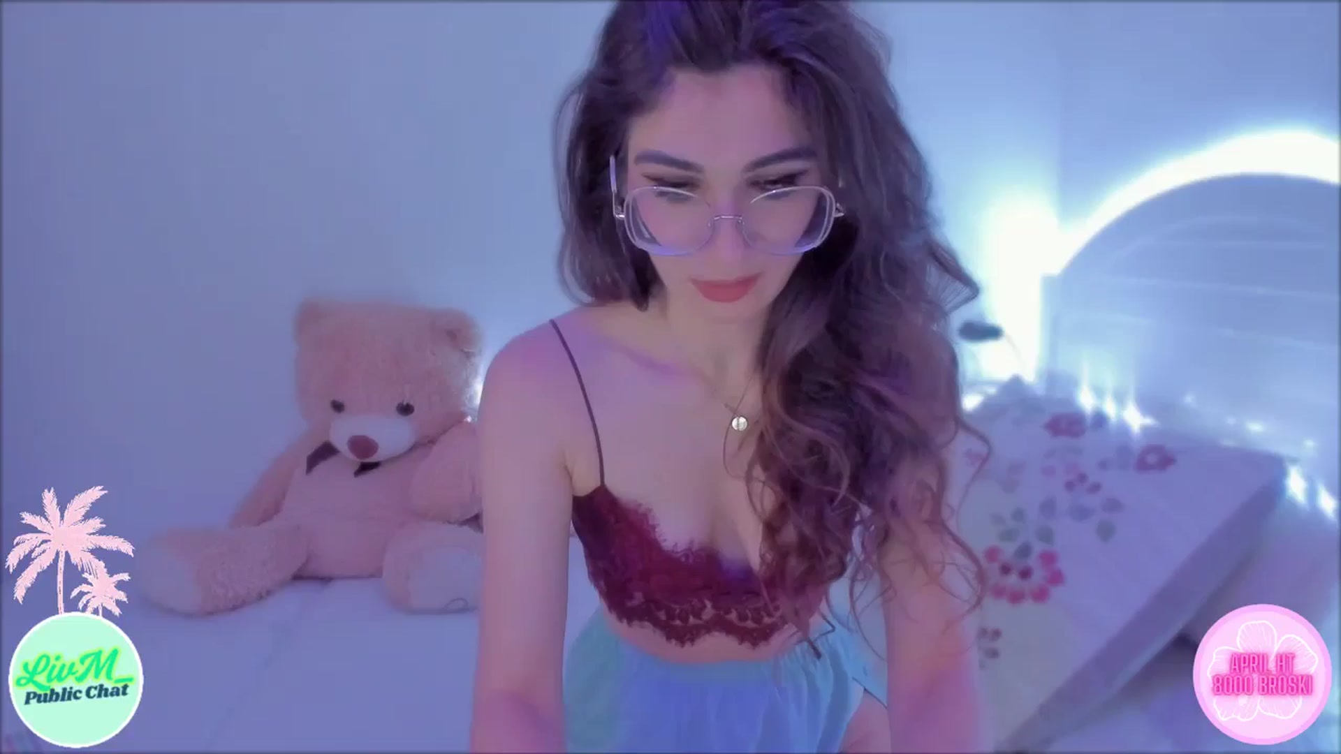 Gallery image thumbnail from LivM_'s myfreecams stream on, 04/08/2025, 09:11 image 1 of 20