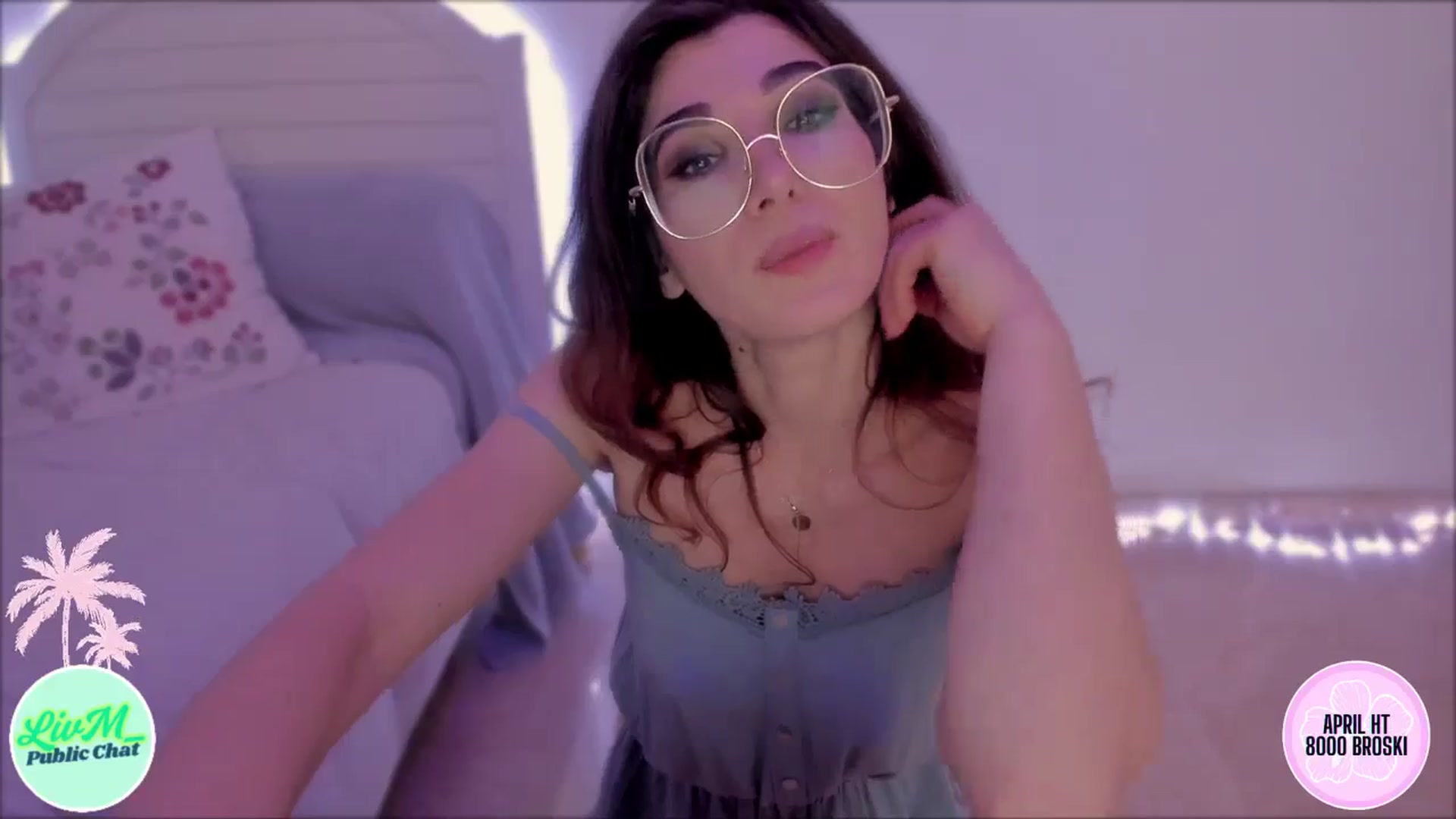 Gallery image thumbnail from LivM_'s myfreecams stream on, 04/10/2025, 09:23 image 6 of 20