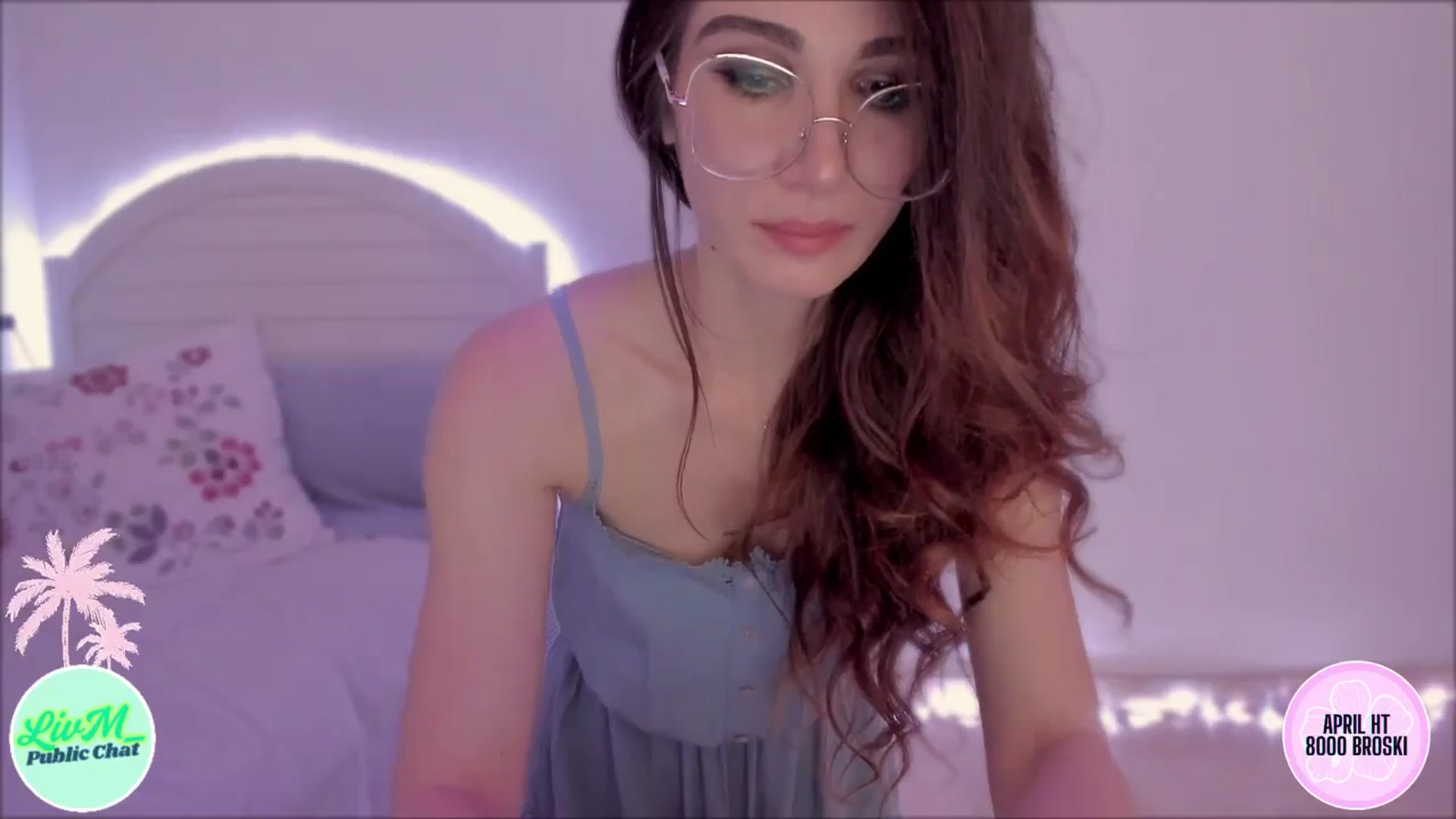 Gallery image thumbnail from LivM_'s myfreecams stream on, 04/10/2025, 09:23 image 4 of 20