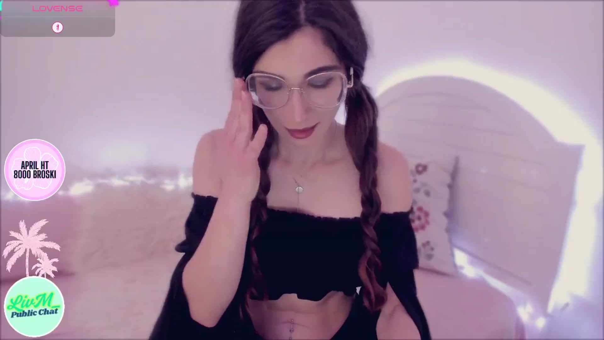 Gallery image thumbnail from LivM_'s myfreecams stream on, 04/14/2025, 08:38 image 18 of 20