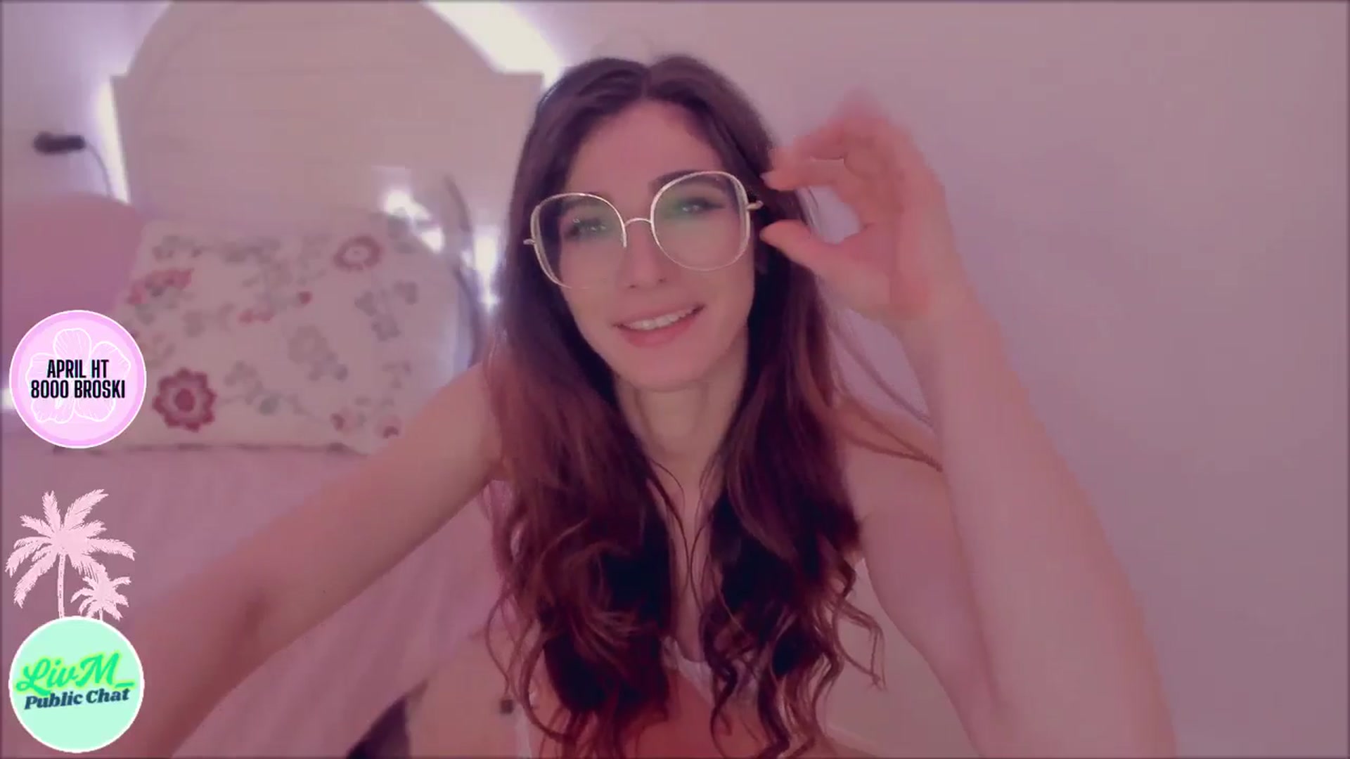 Gallery image thumbnail from LivM_'s myfreecams stream on, 04/15/2025, 09:14 image 19 of 20