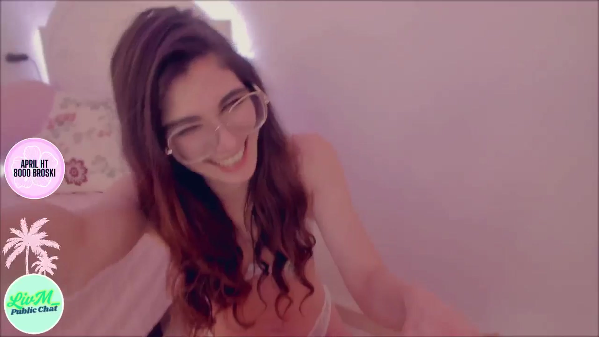 Gallery image thumbnail from LivM_'s myfreecams stream on, 04/15/2025, 09:14 image 20 of 20