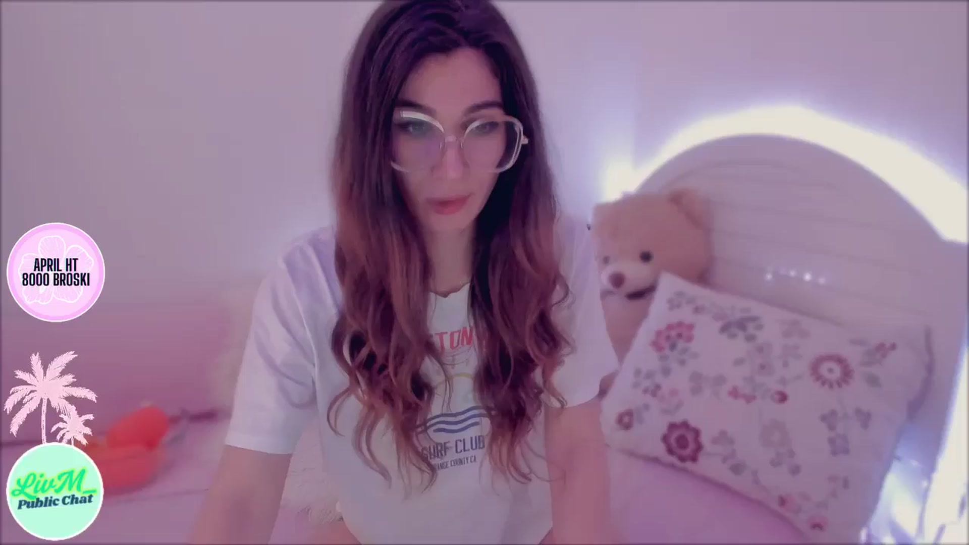 Gallery image thumbnail from LivM_'s myfreecams stream on, 04/17/2025, 08:44 image 6 of 20